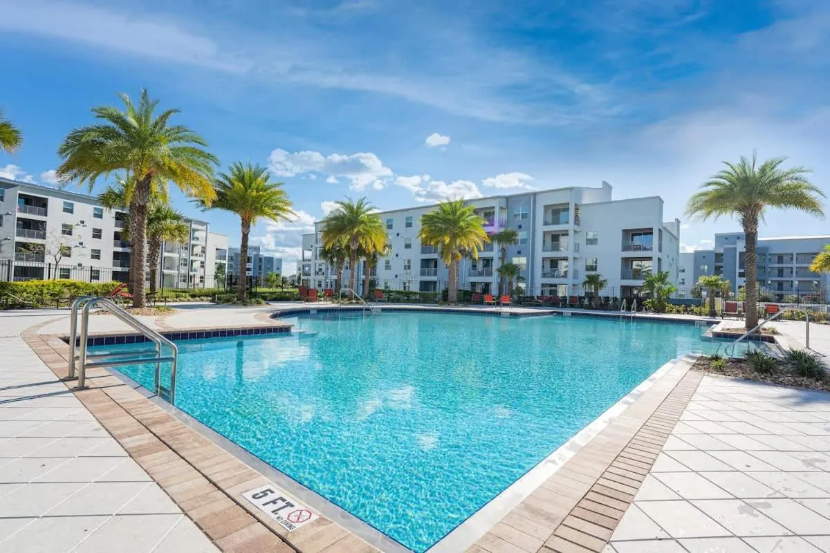 Sophisticated 6BR at Storey Lake SL2766