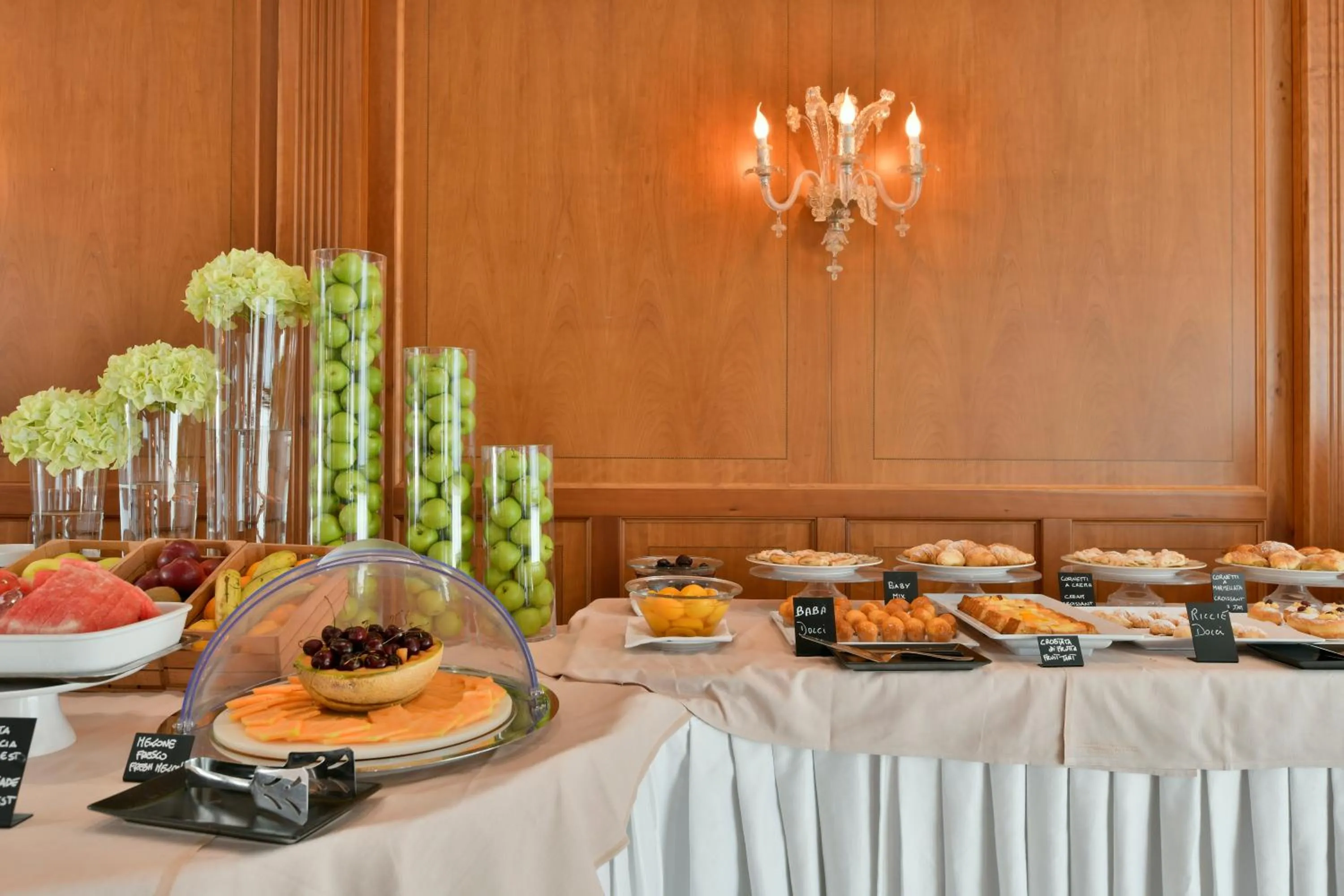 Restaurant/places to eat in Best Western Hotel Ferrari