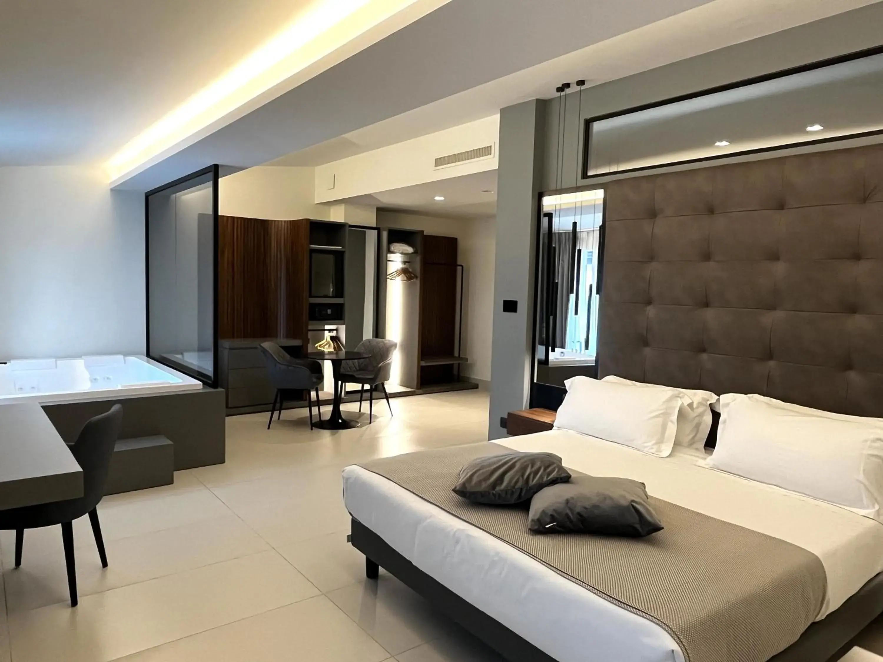 Bedroom, Bed in Best Western Hotel Ferrari Bedroom, Bed in Best Western Hotel Ferrari