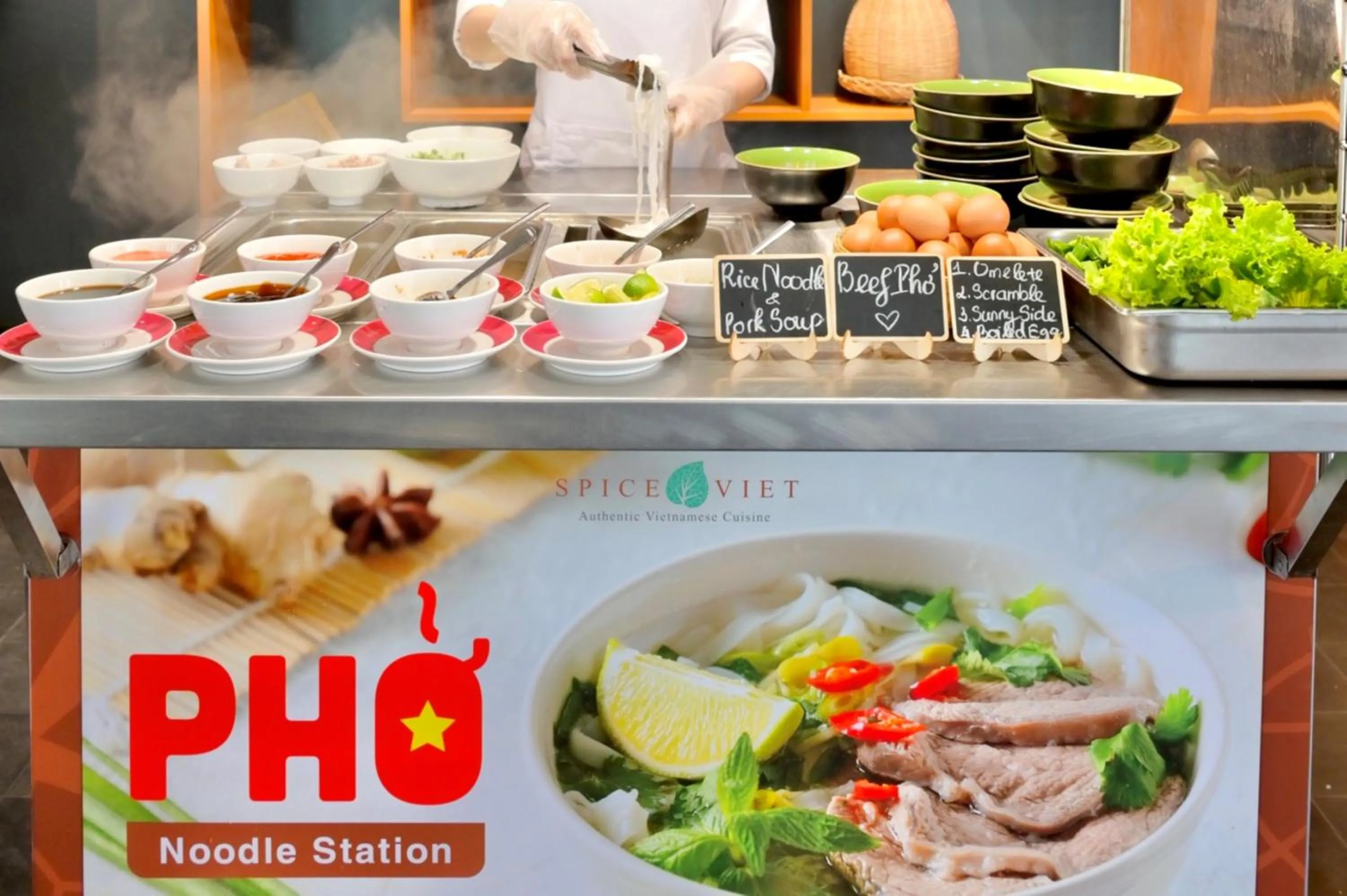 Buffet breakfast in ÊMM Hotel Saigon