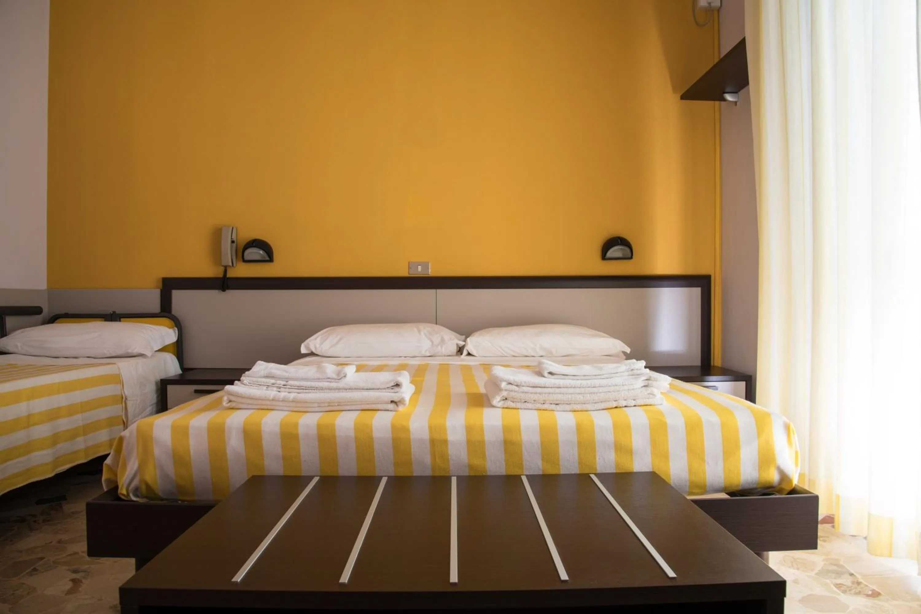 Photo of the whole room, Bed in Hotel Mirage