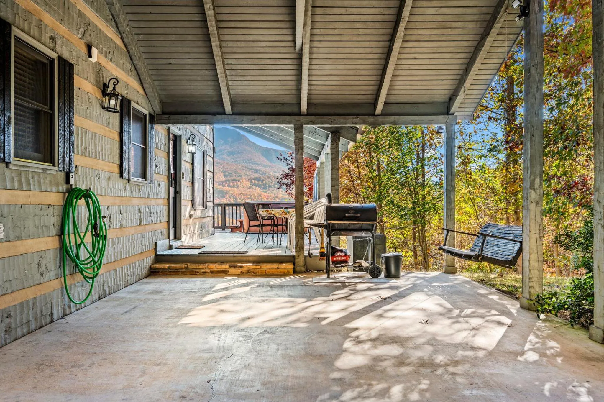 BBQ facilities in Barenberg Cabin - Secluded Unobstructed Panoramic Smoky Mountains View with Two Master Suites, Loft Game Room, and Hot Tub