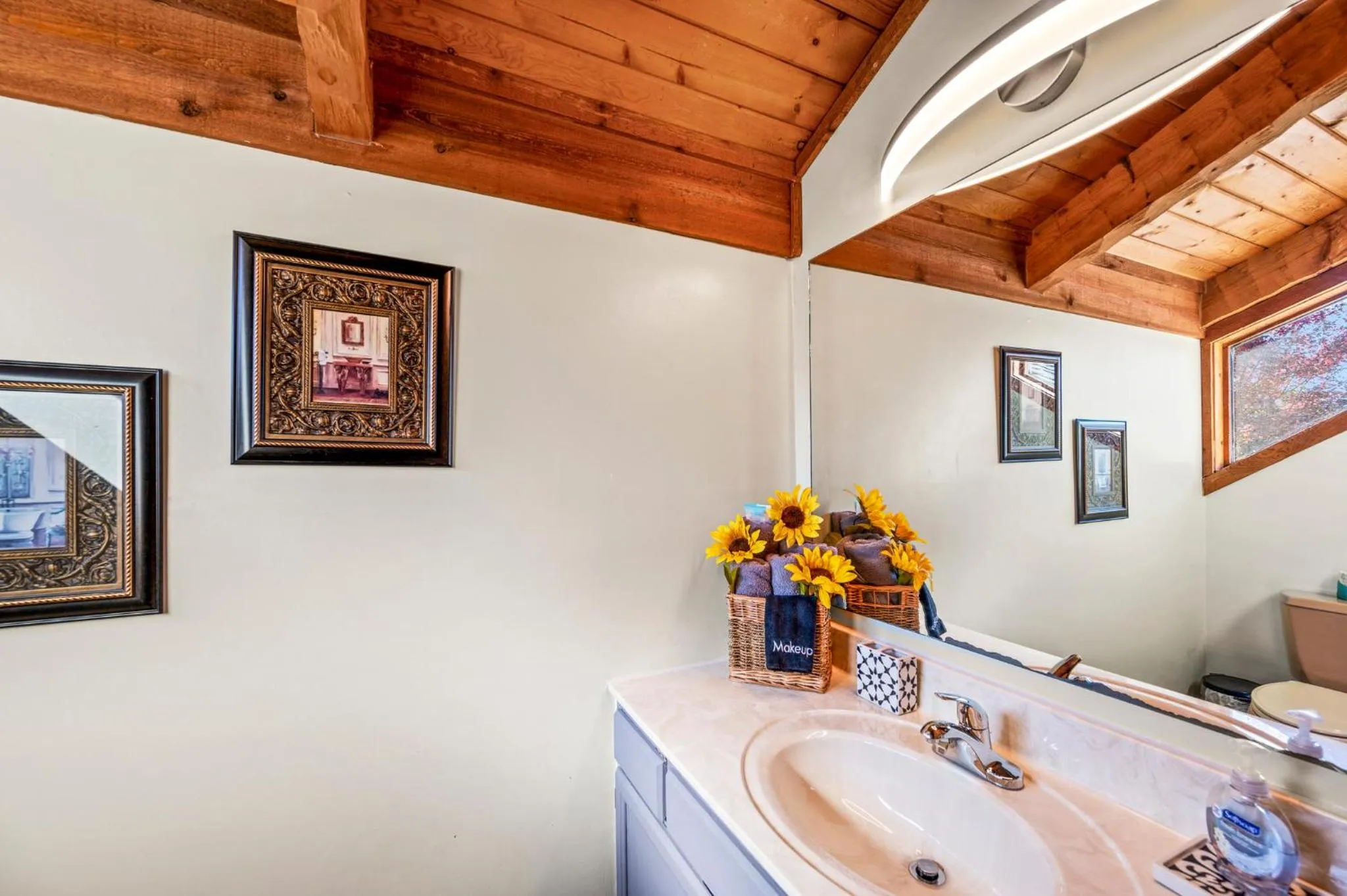 Bedroom in Barenberg Cabin - Secluded Unobstructed Panoramic Smoky Mountains View with Two Master Suites, Loft Game Room, and Hot Tub