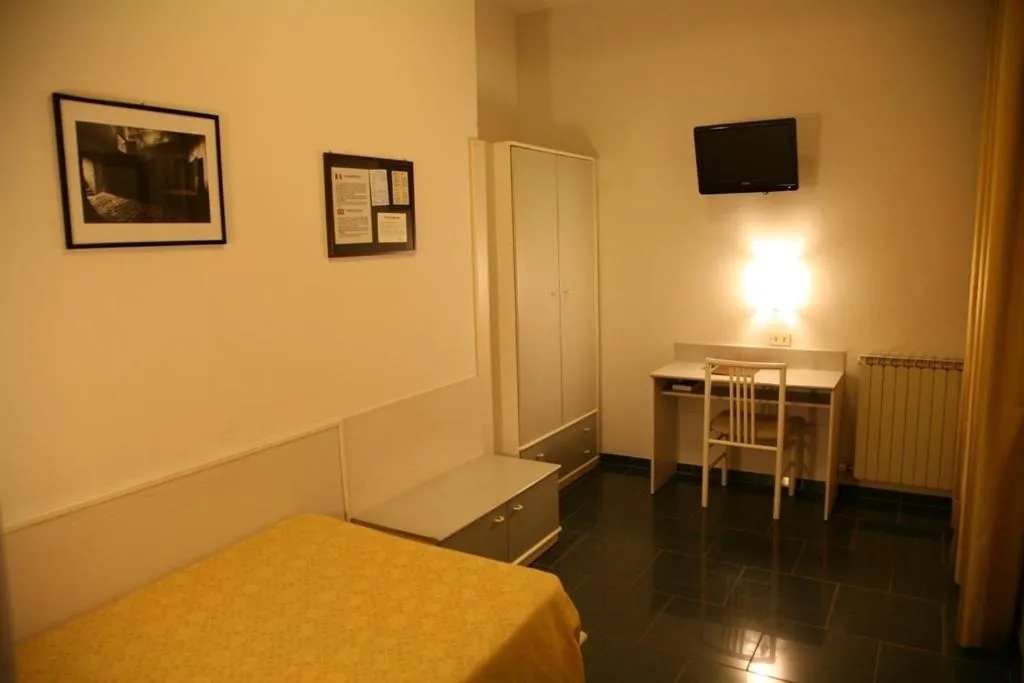 Bedroom, Bed in Hotel San Pellegrino