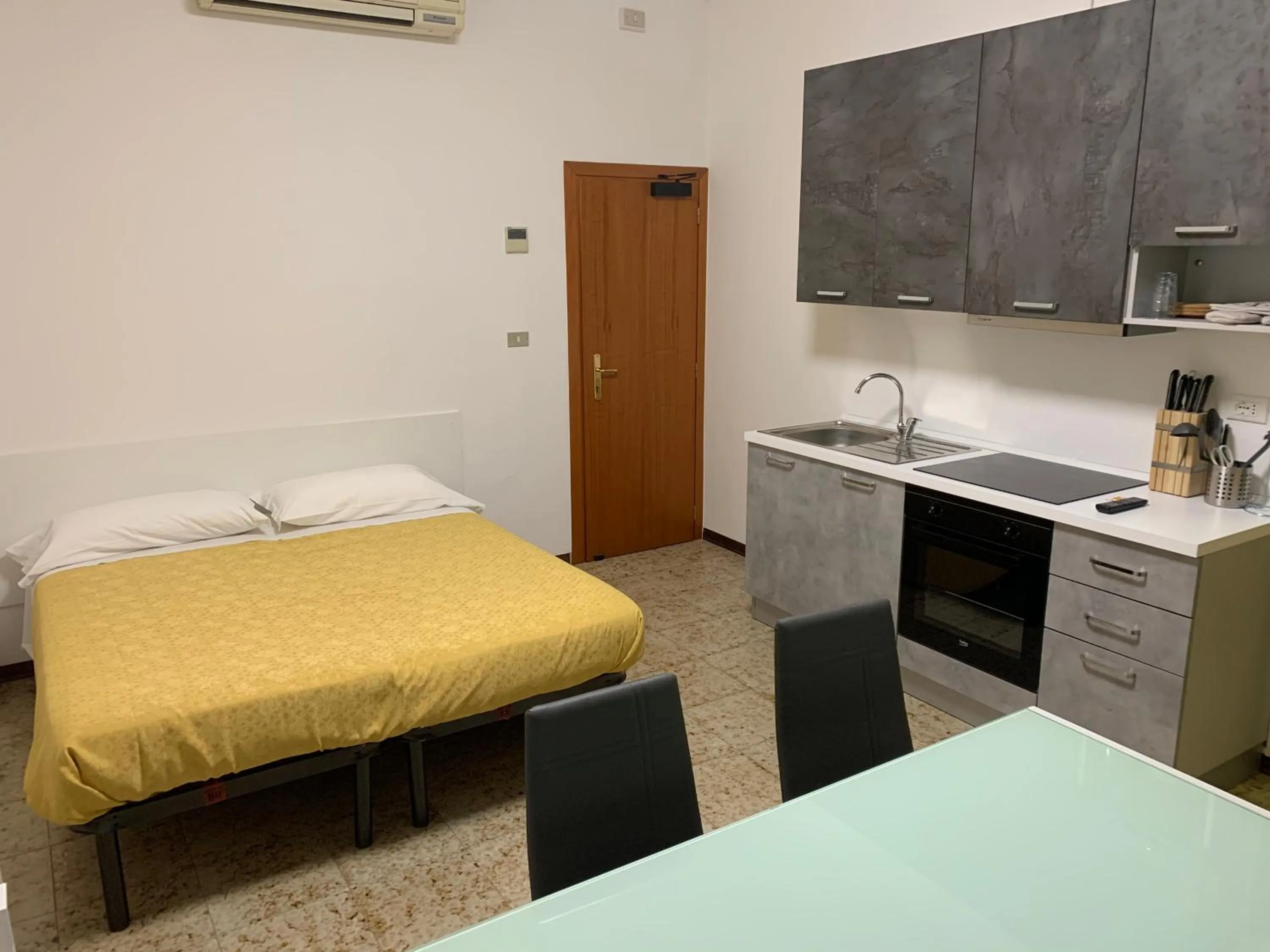 Photo of the whole room, Bed in Hotel San Pellegrino