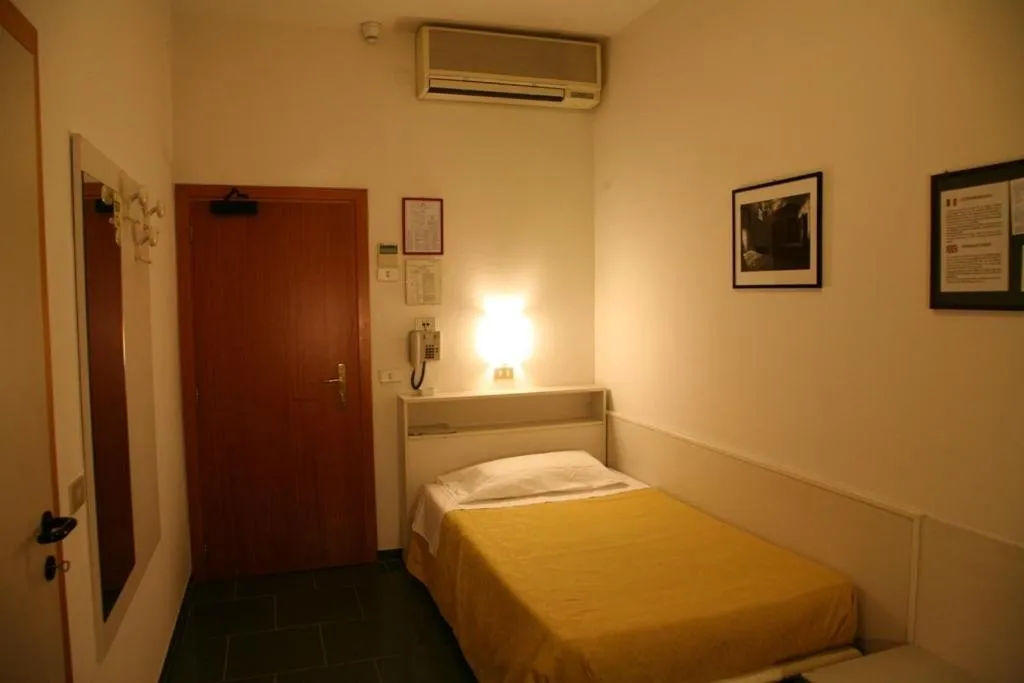 Bedroom, Bed in Hotel San Pellegrino