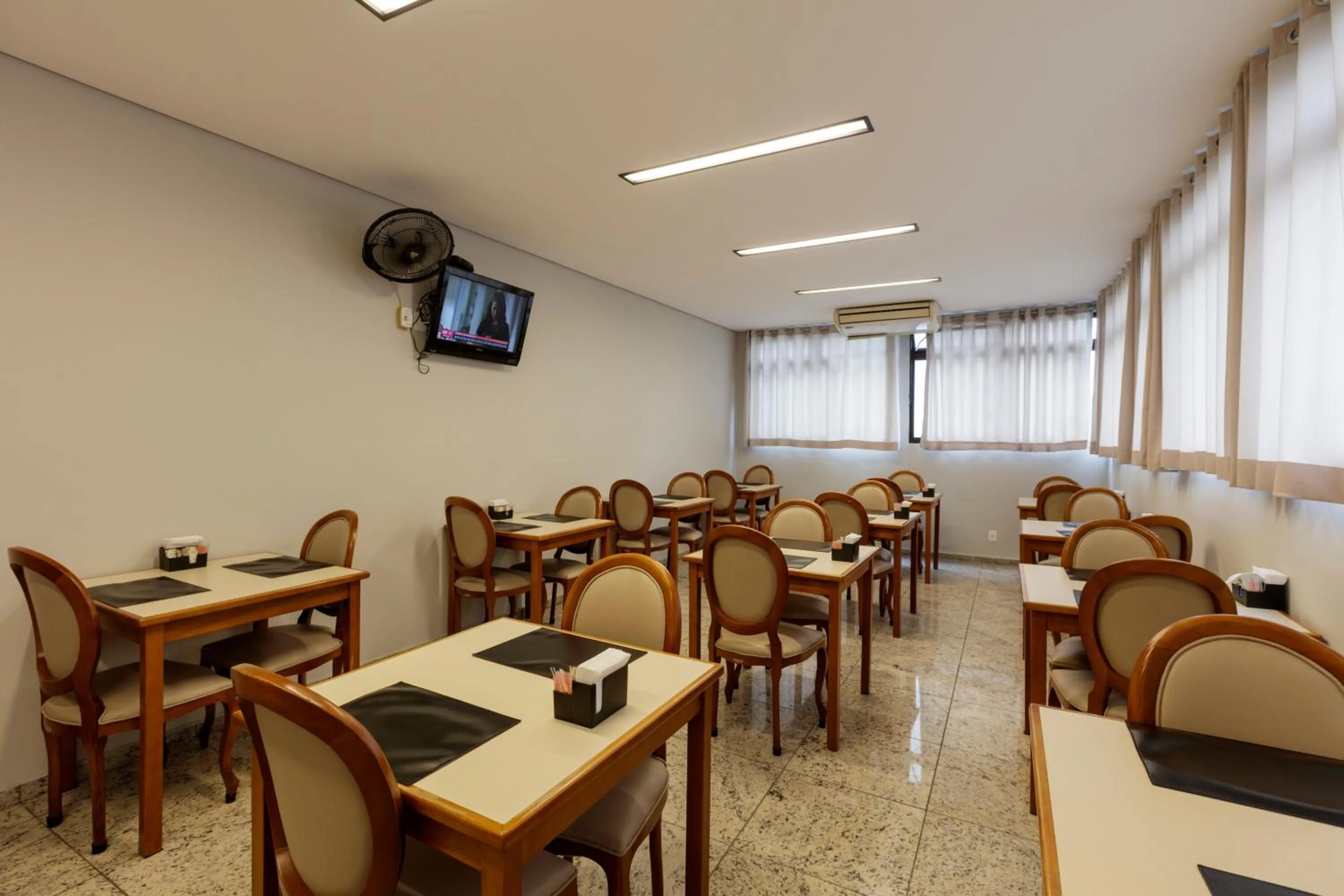 Restaurant/places to eat in Hotel Bella Paulista