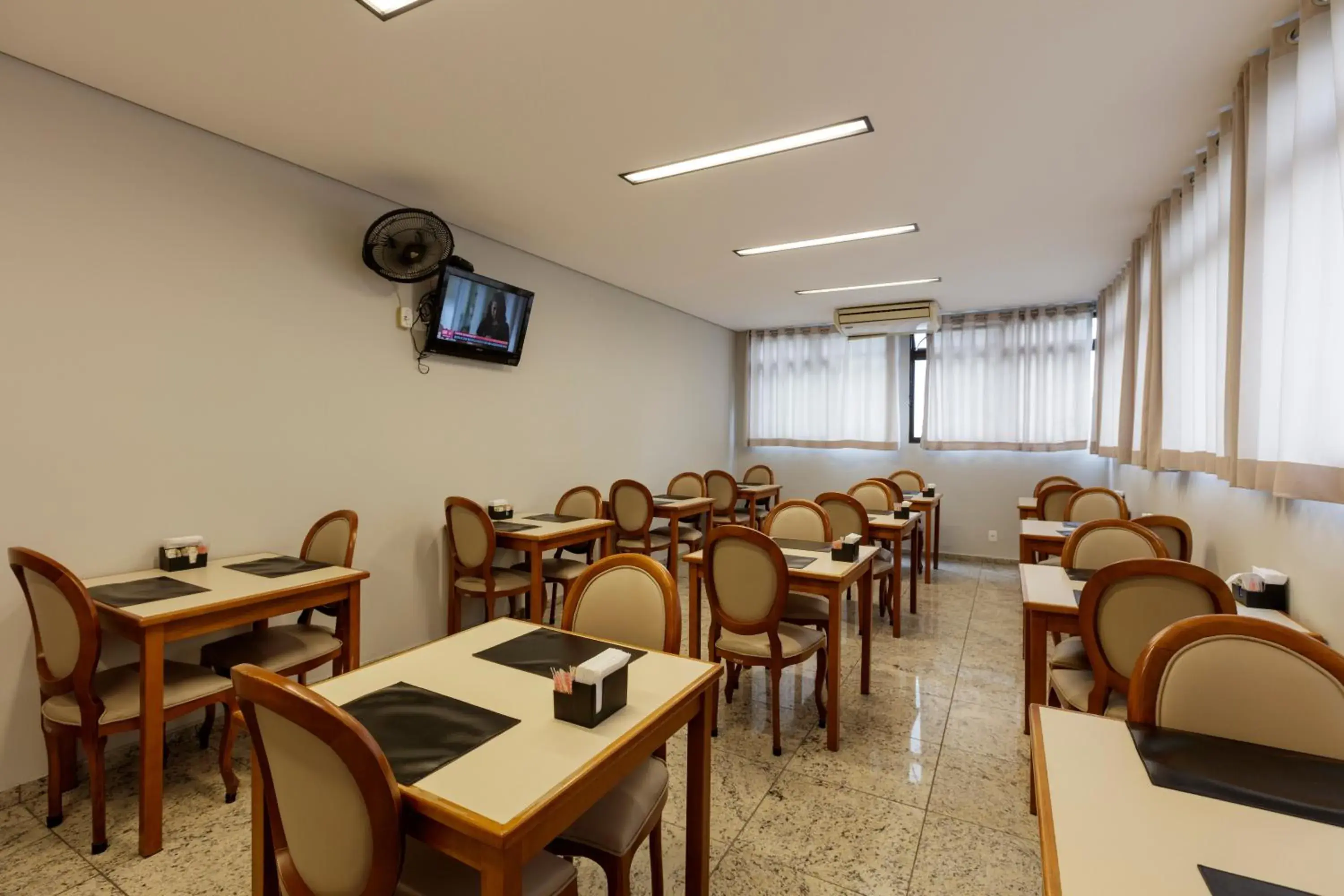 Restaurant/places to eat in Hotel Bella Paulista Restaurant/places to eat in Hotel Bella Paulista