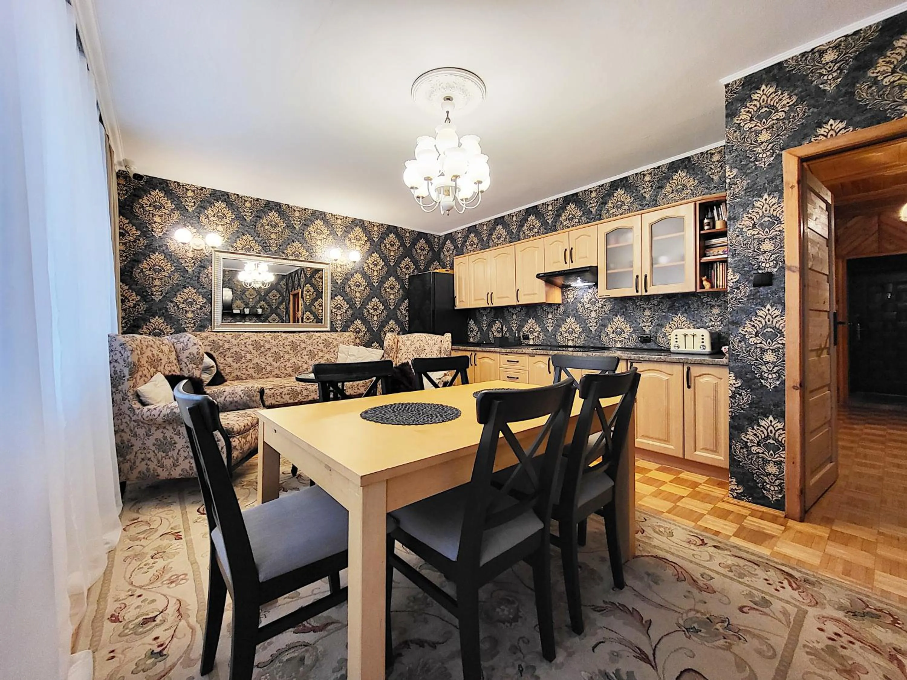 Dining Area in HUSARSKA 60