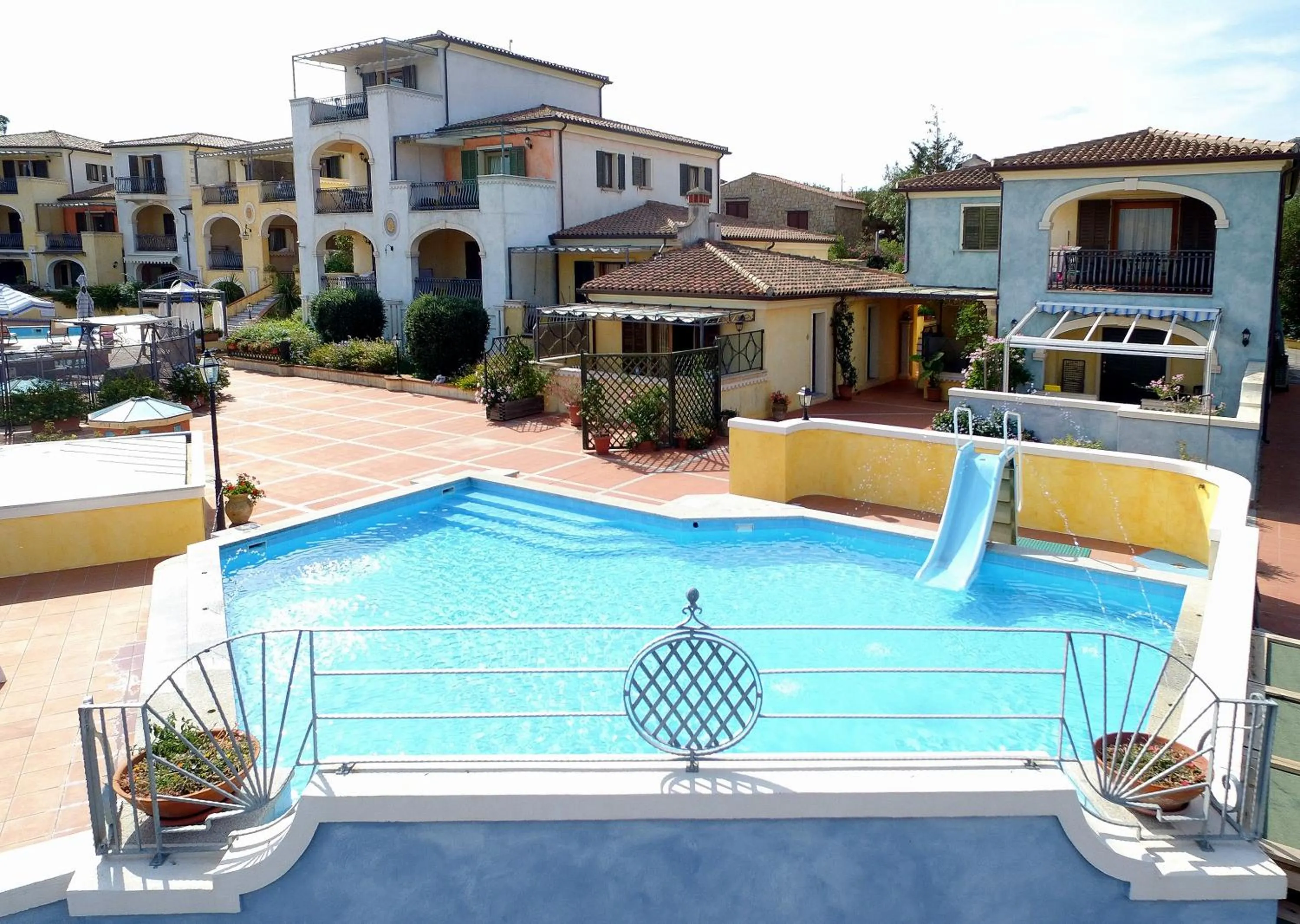 Pool view in Residence Riva Azzurra