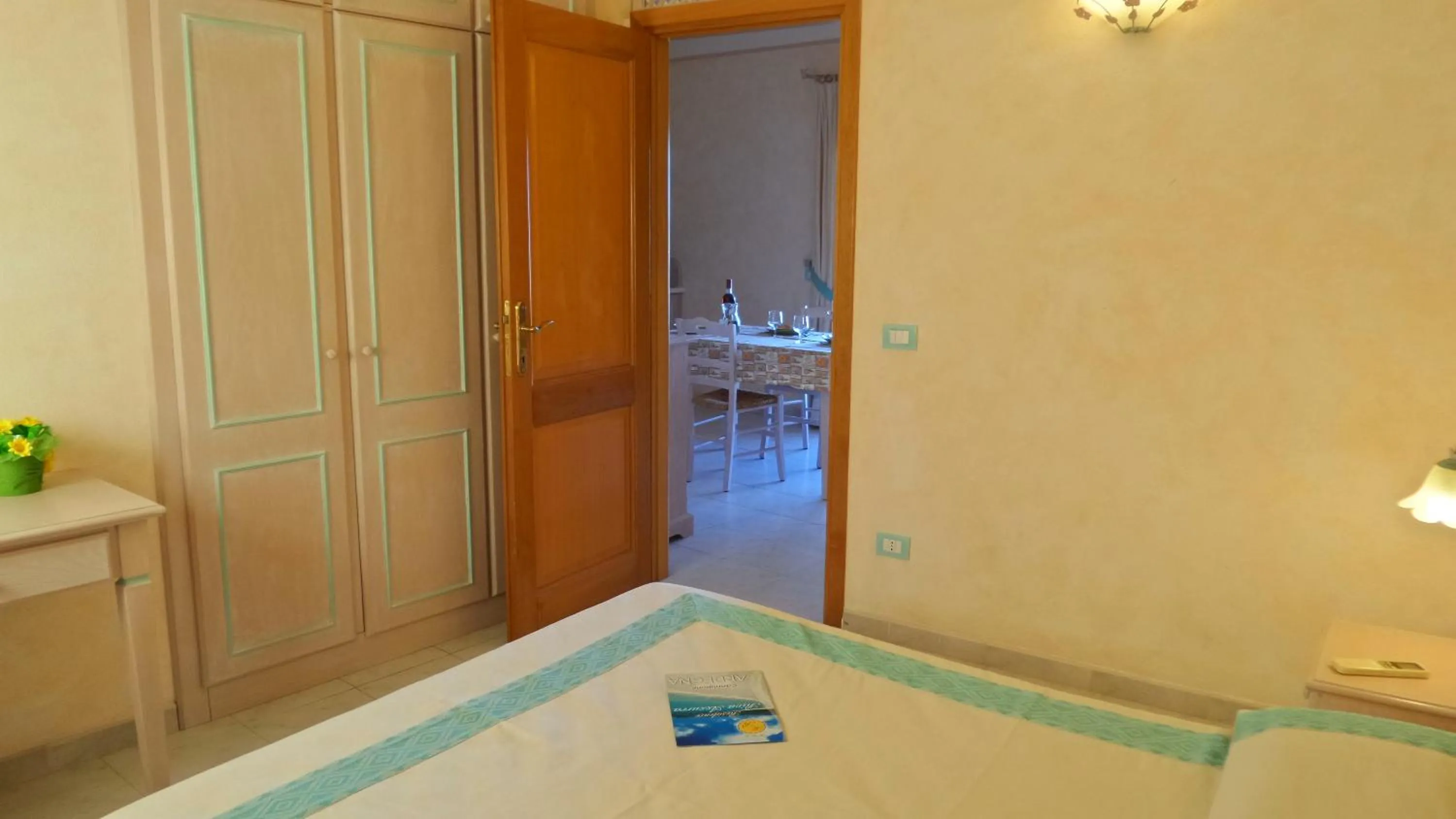 Bed in Residence Riva Azzurra
