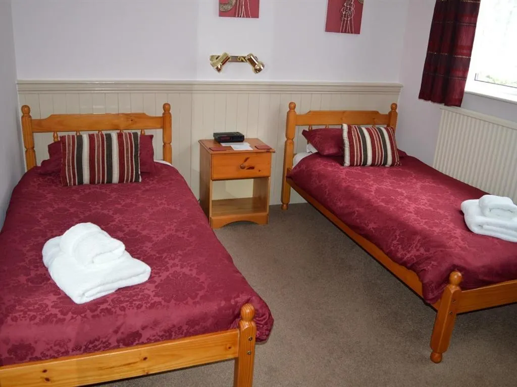 Bedroom, Bed in Burleigh House