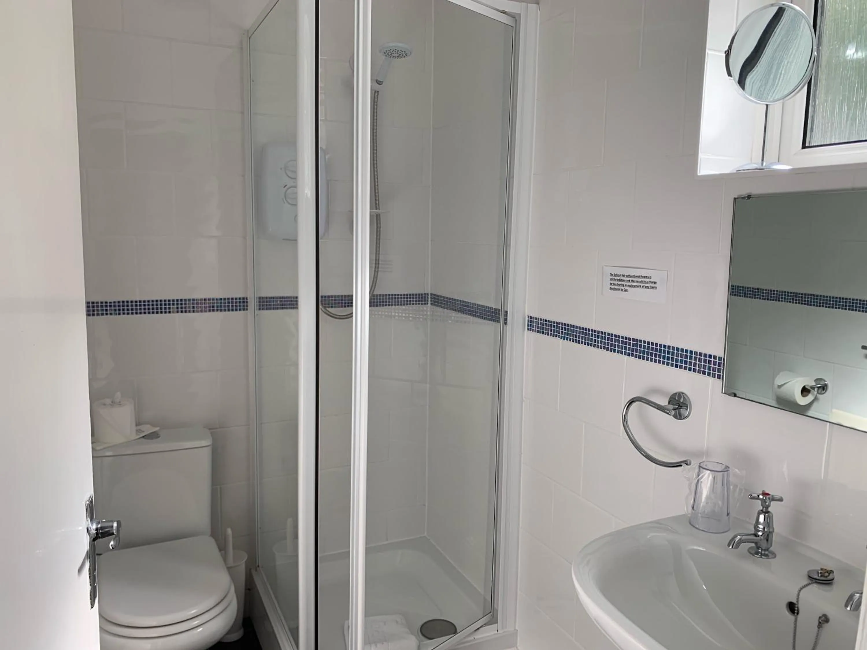 Bathroom in Burleigh House