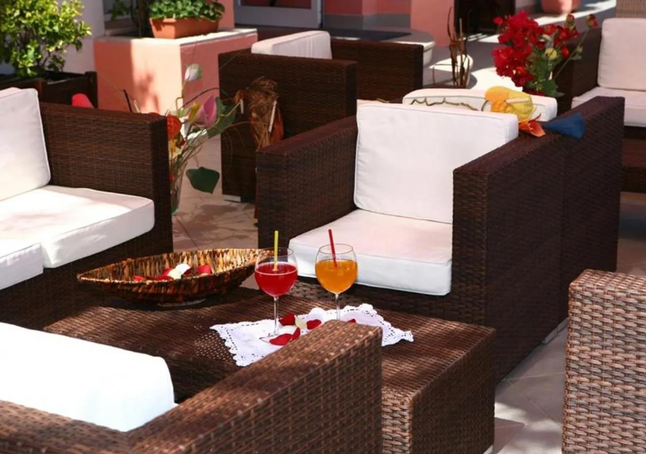 Patio in Miramare Inn Hotel