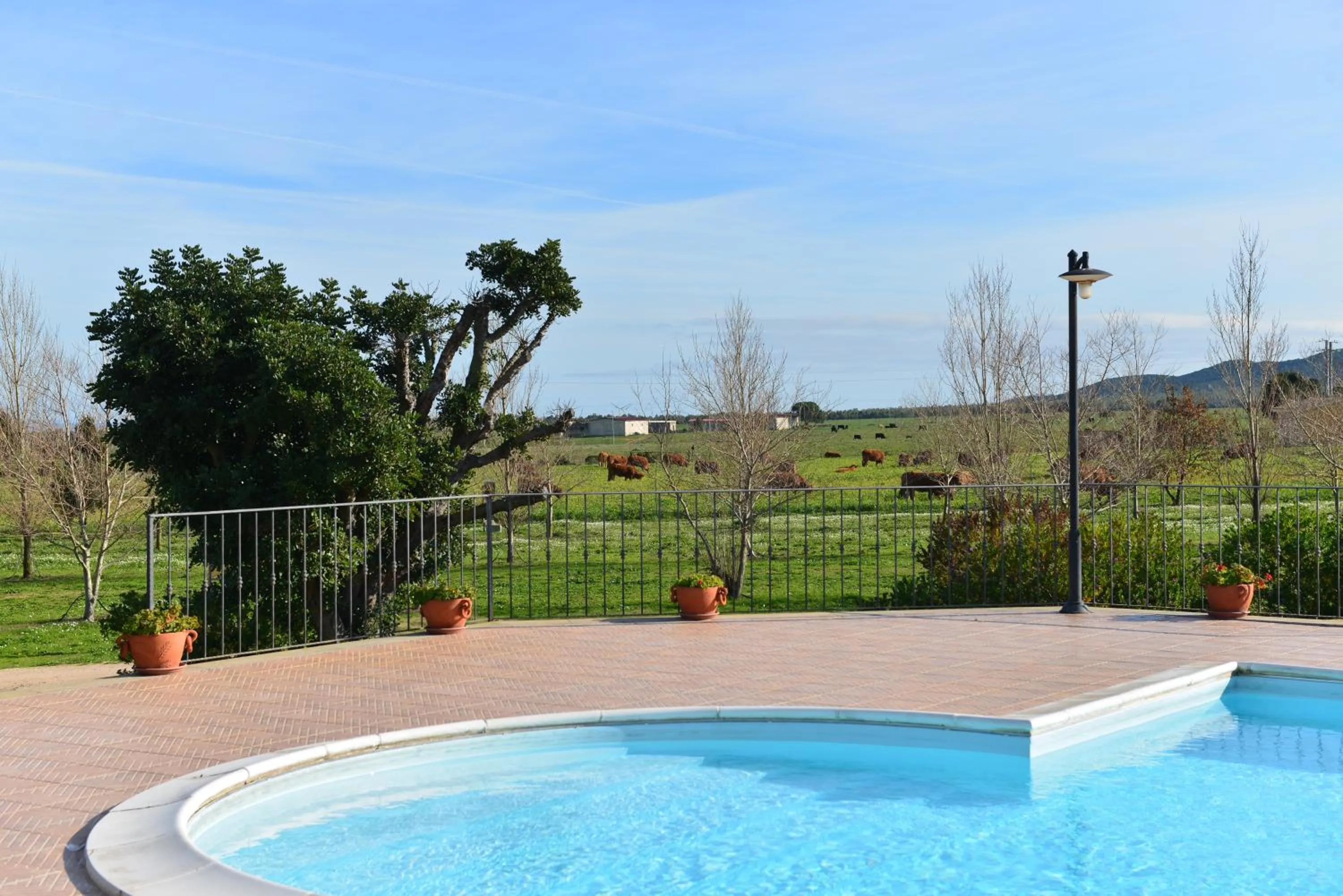 Swimming pool in Albergo Ristorante Pizzeria Monte Arcosu