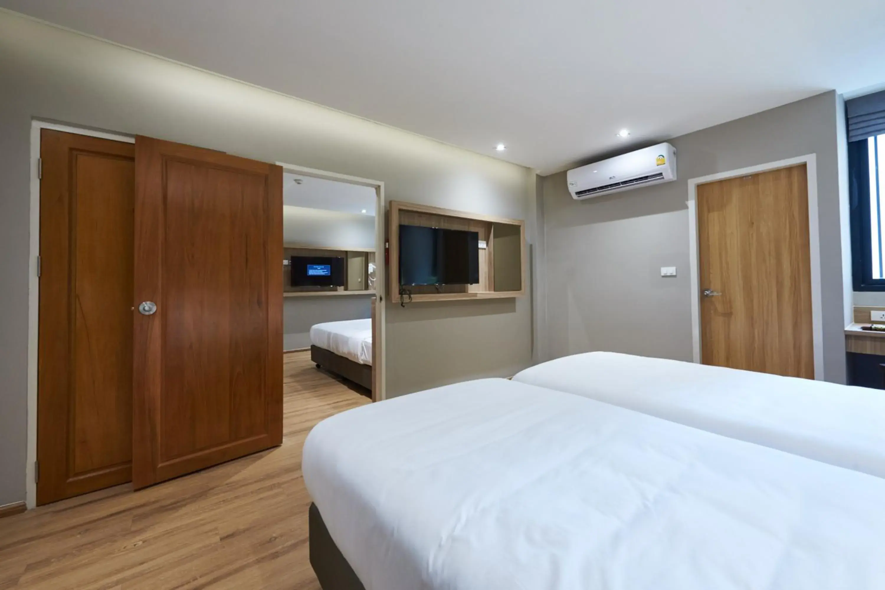 Family, Bed in Almas Hotel Bangkok Family, Bed in Almas Hotel Bangkok