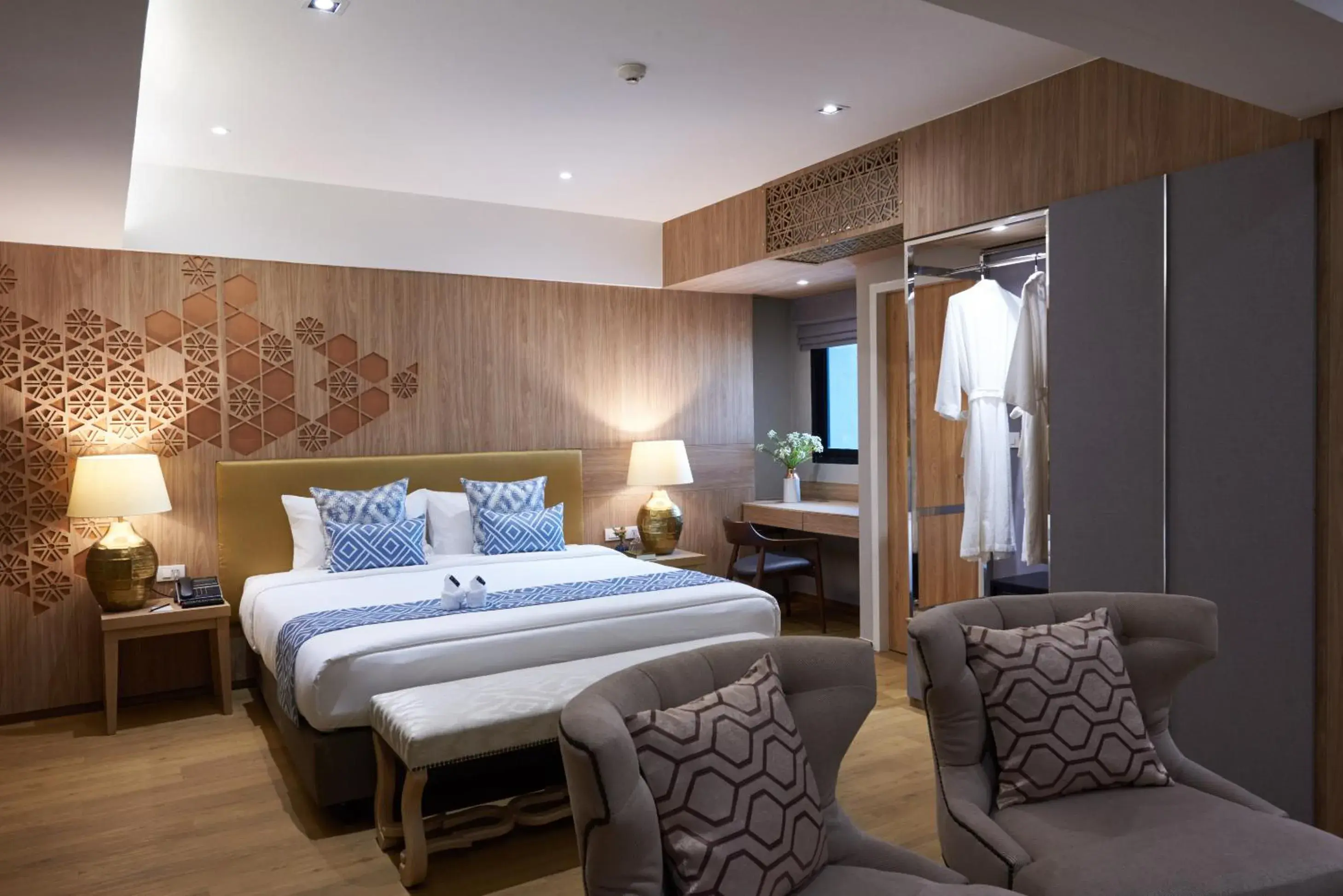 Bed in Almas Hotel Bangkok Bed in Almas Hotel Bangkok