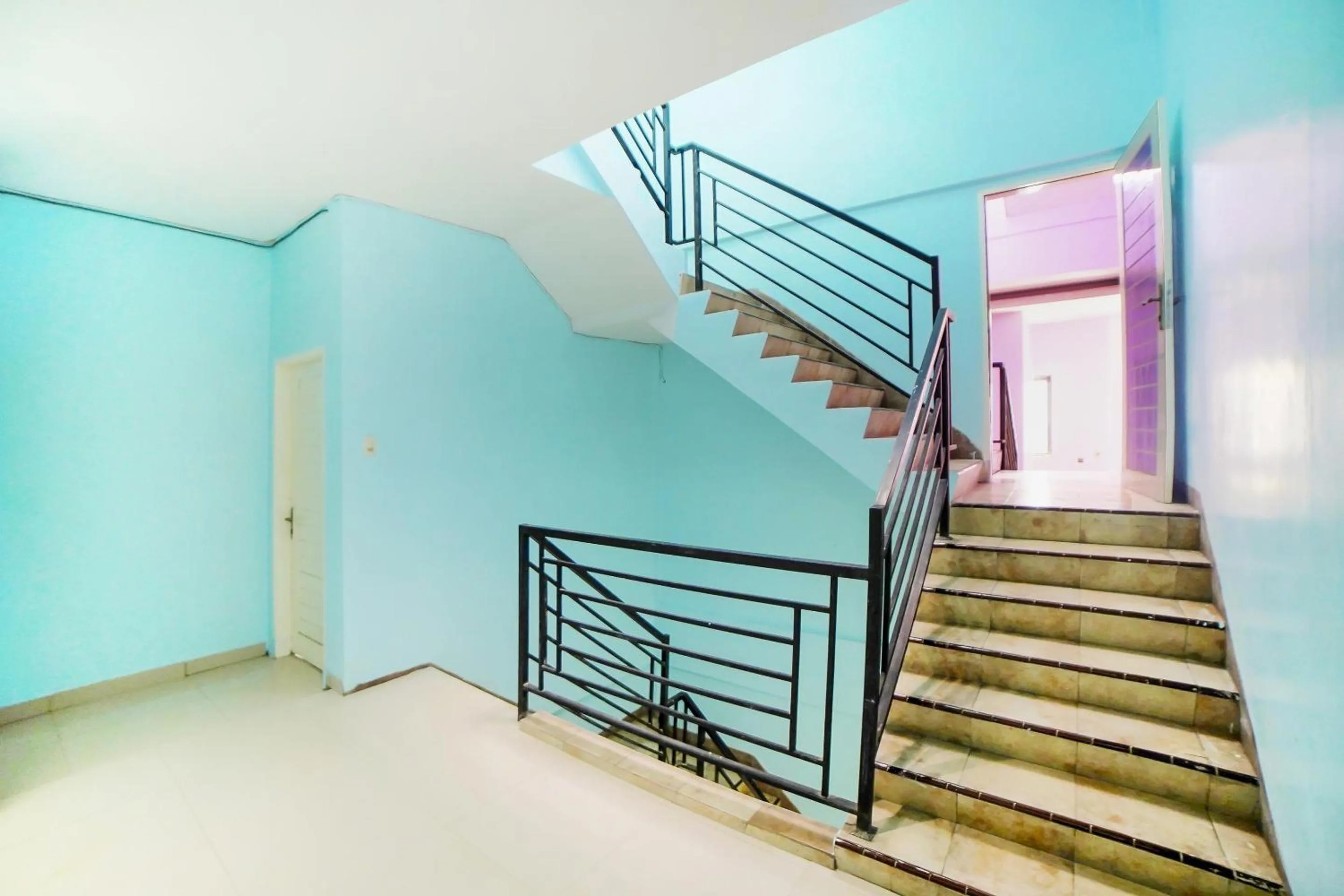 Lobby or reception in OYO 91283 Sg Premium Guest House