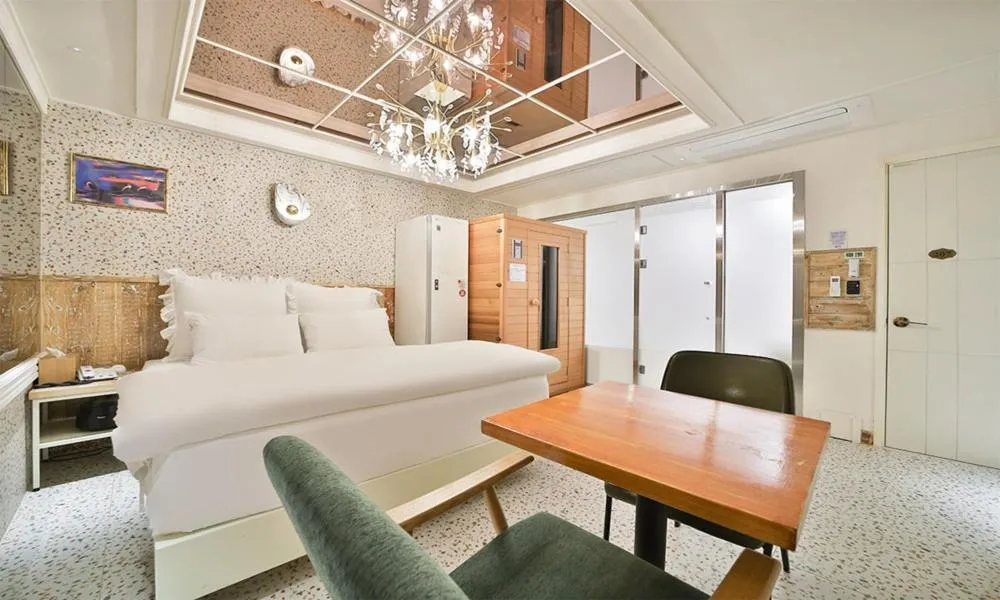 Suite - single occupancy in Daegu February Hotel DongdaeguStation