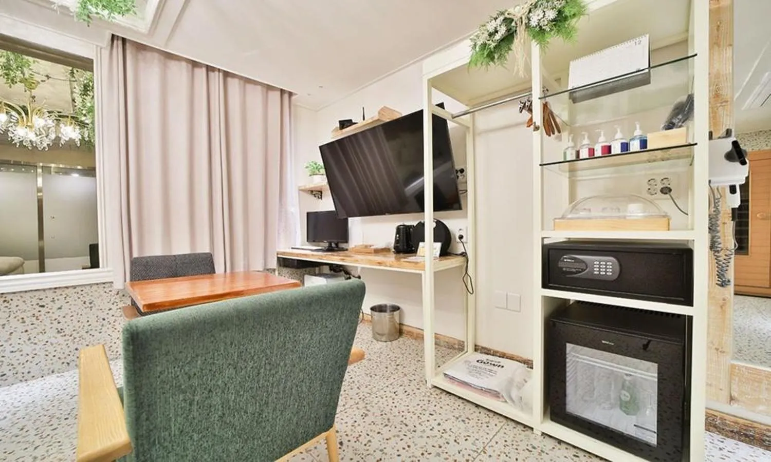 Daegu February Hotel DongdaeguStation