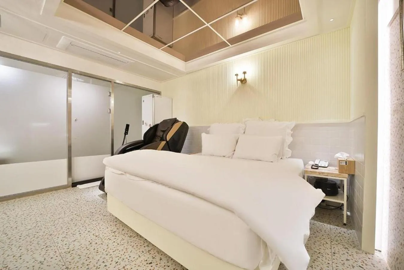 Bed in Daegu February Hotel DongdaeguStation