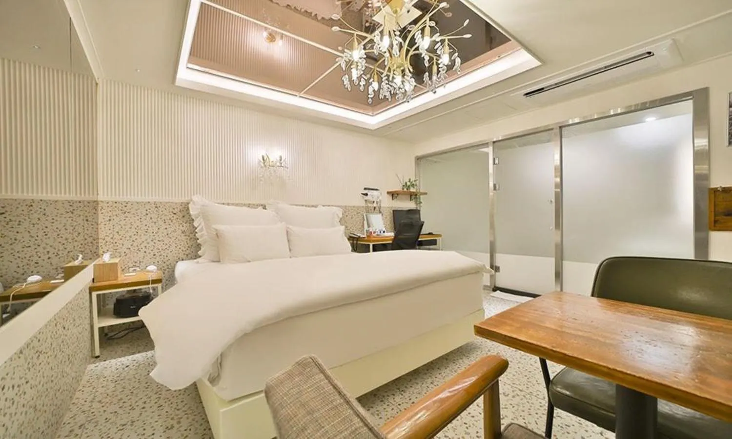 Bed in Daegu February Hotel DongdaeguStation