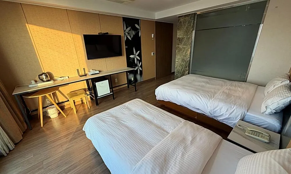 Bed in Wolmido Premiers Hotel