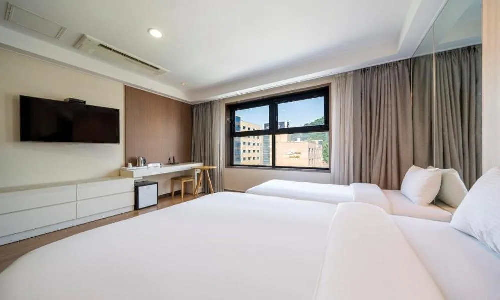 Bed in Wolmido Premiers Hotel