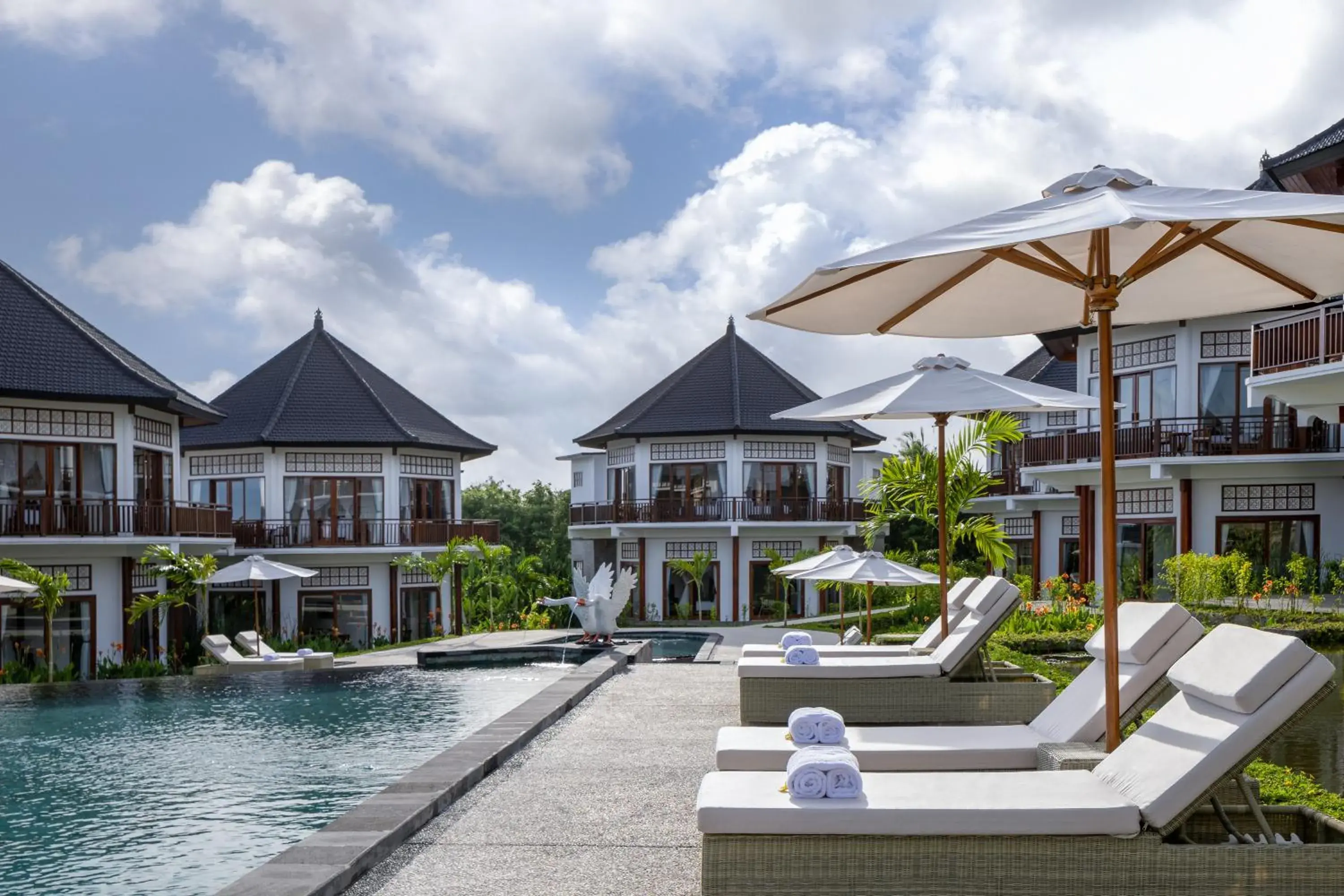 Property building in Swan Paradise A Pramana Experience Property building in Swan Paradise A Pramana Experience