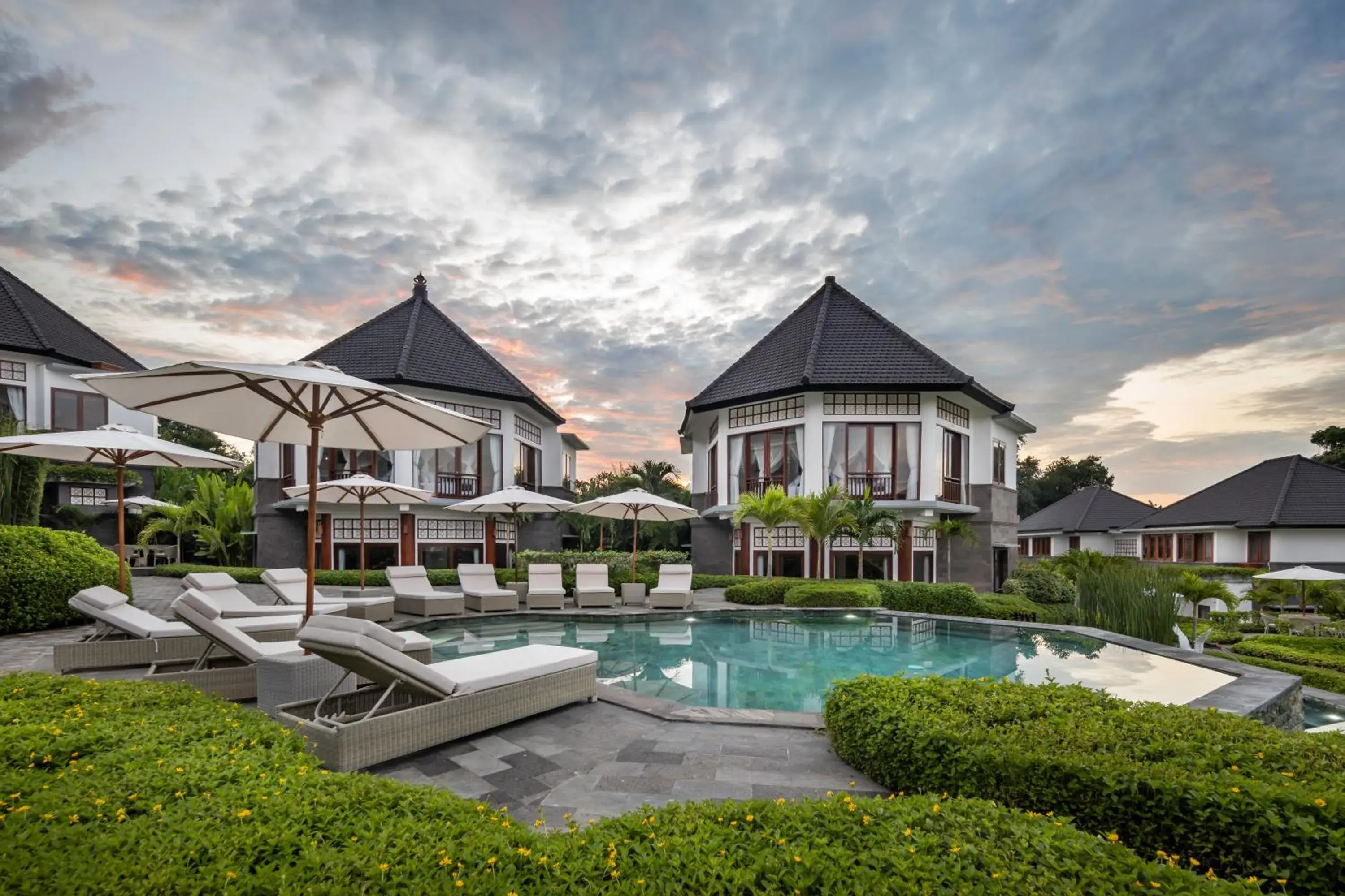 Property building in Swan Paradise A Pramana Experience Property building in Swan Paradise A Pramana Experience