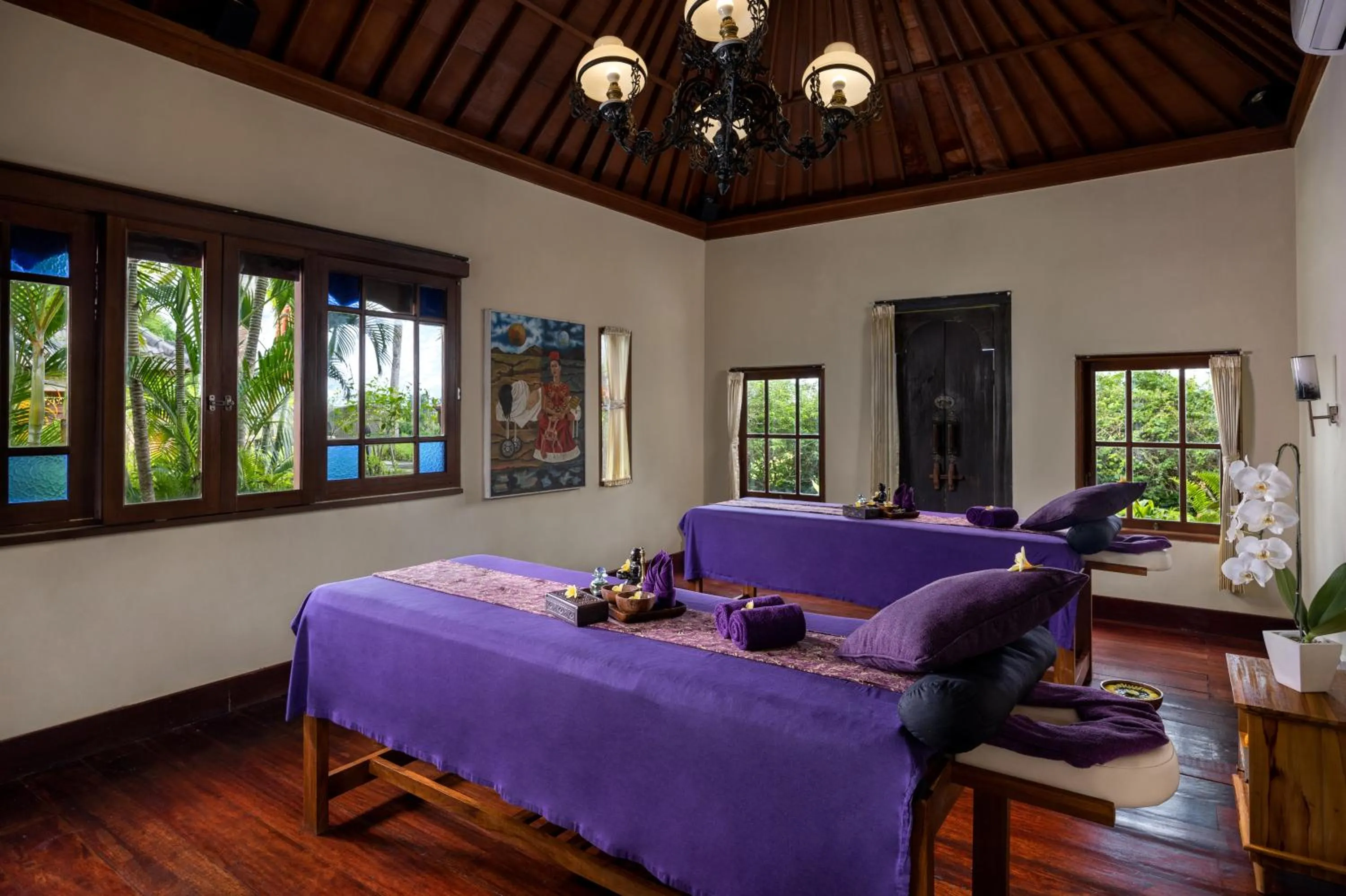 Massage, Bed in Swan Paradise A Pramana Experience