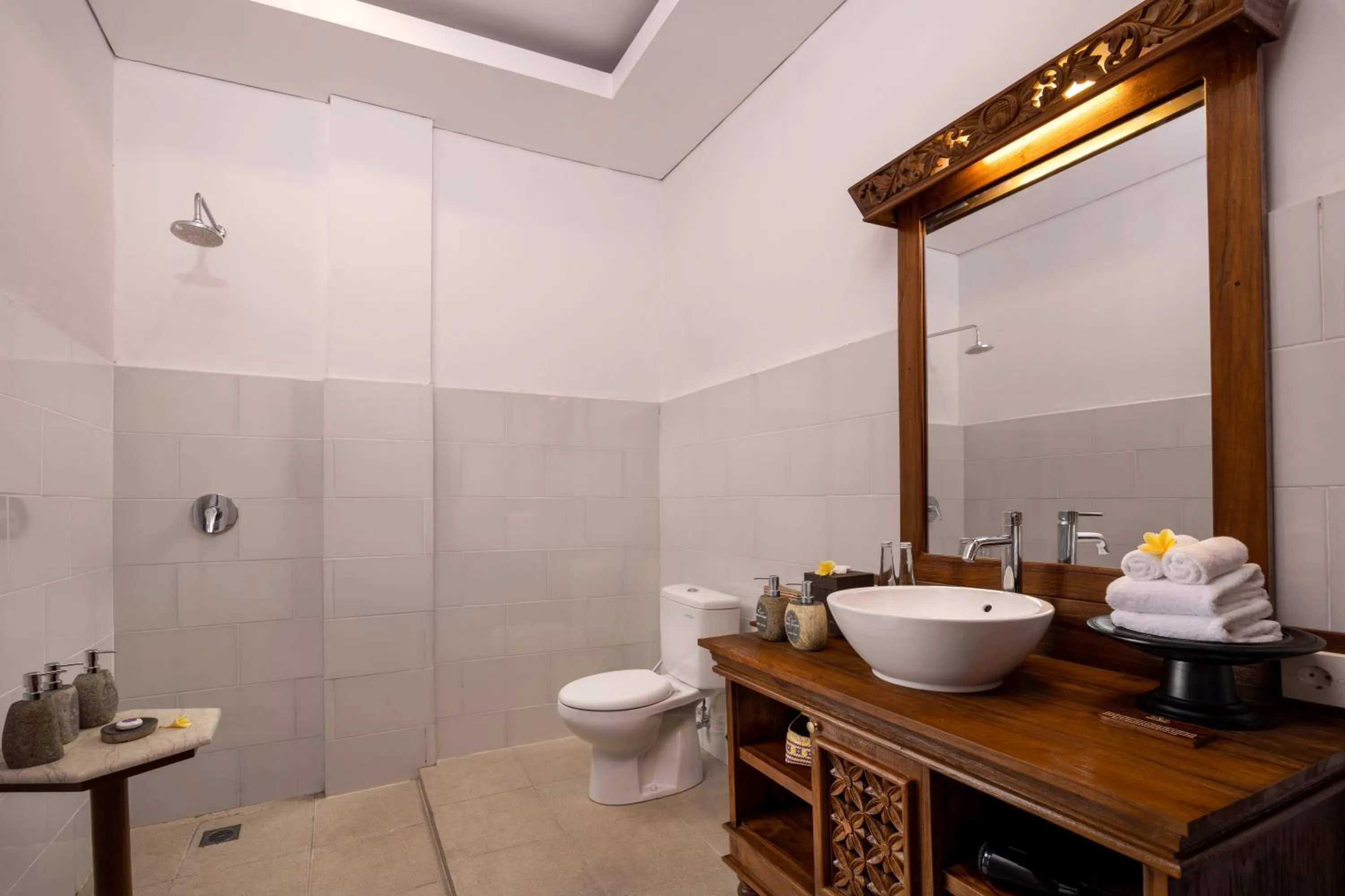 Bathroom in Swan Paradise A Pramana Experience