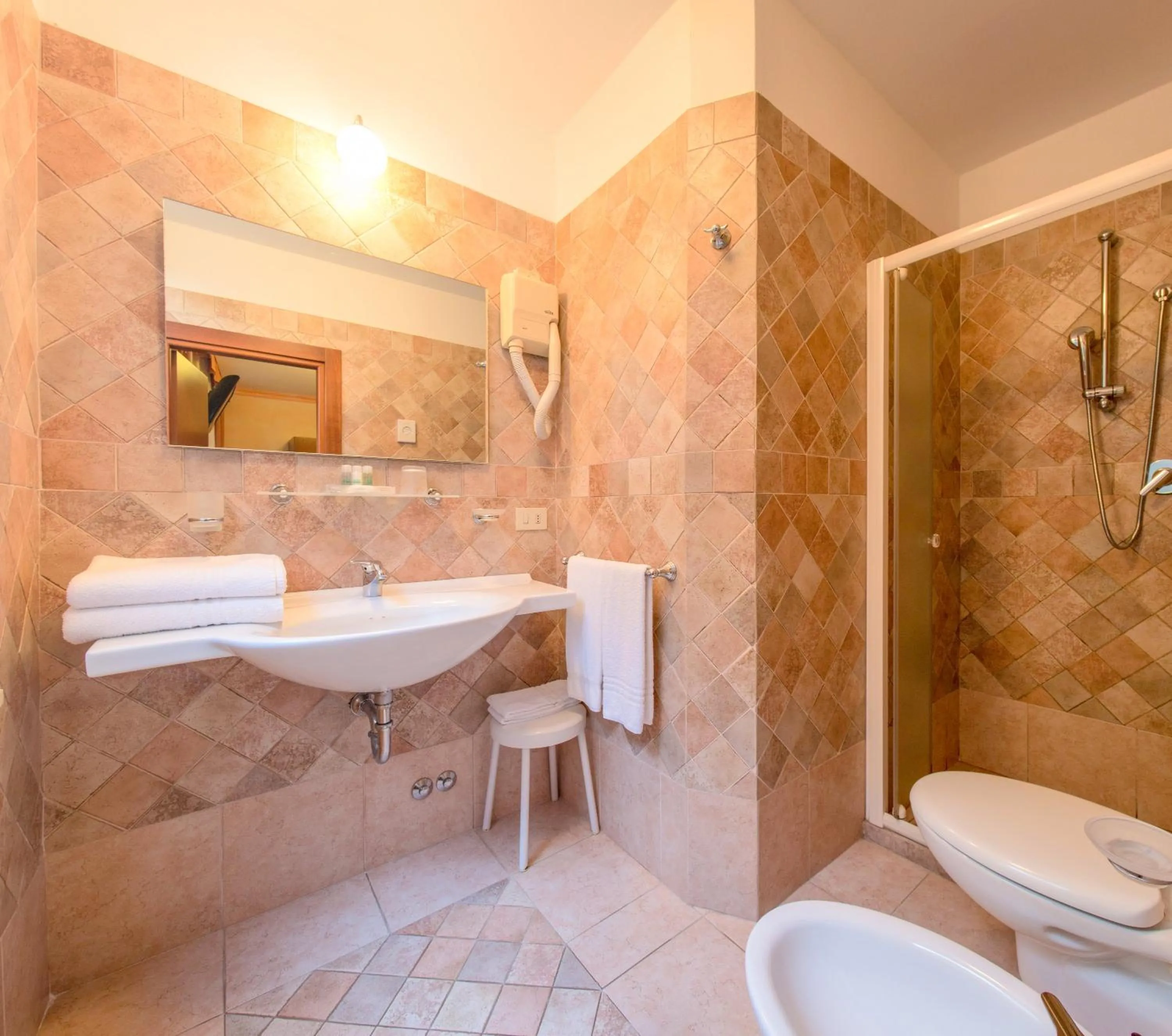 Shower in Hotel Rosalba - Valentini Family Village