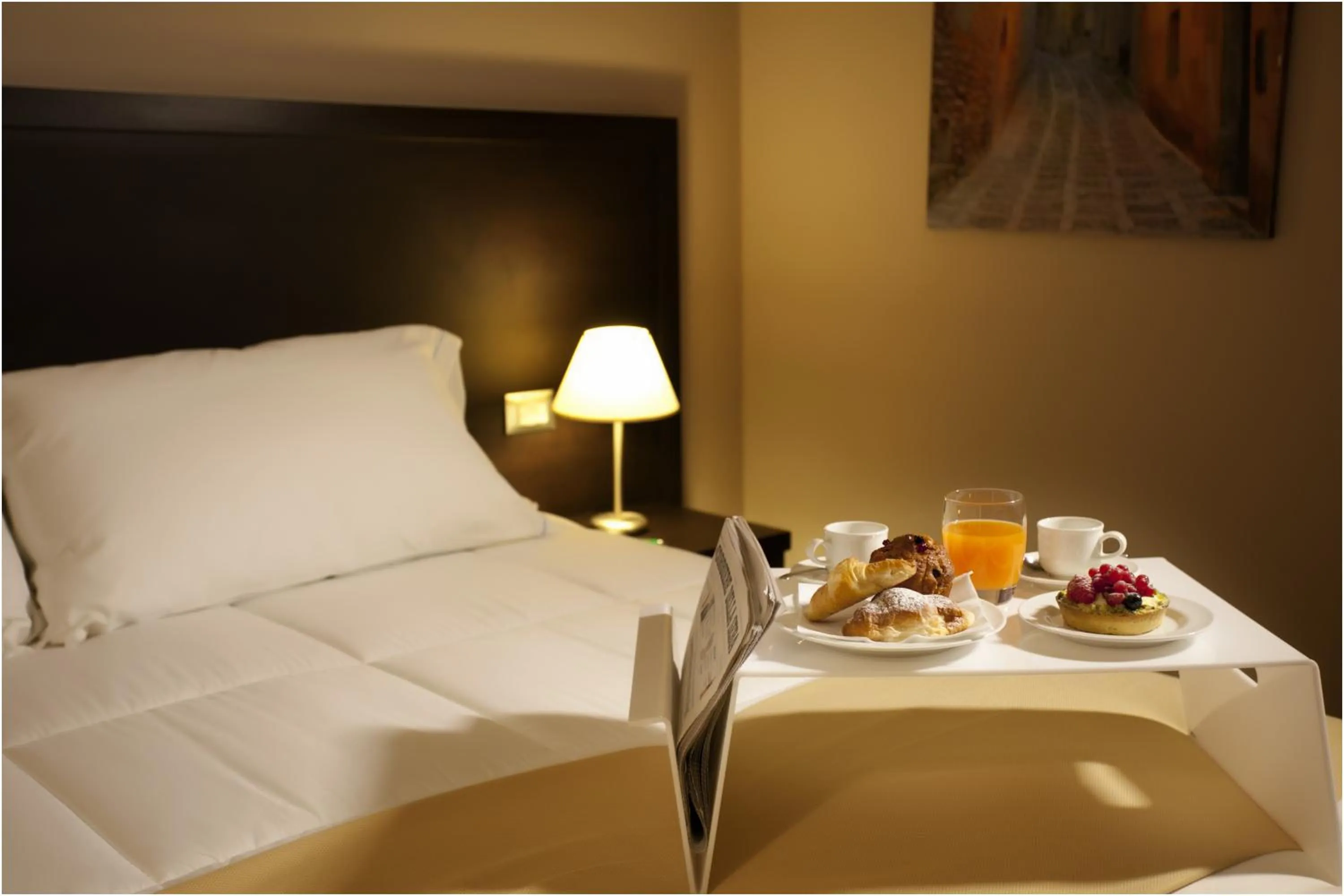 Bedroom, Bed in Hotel Tiziano