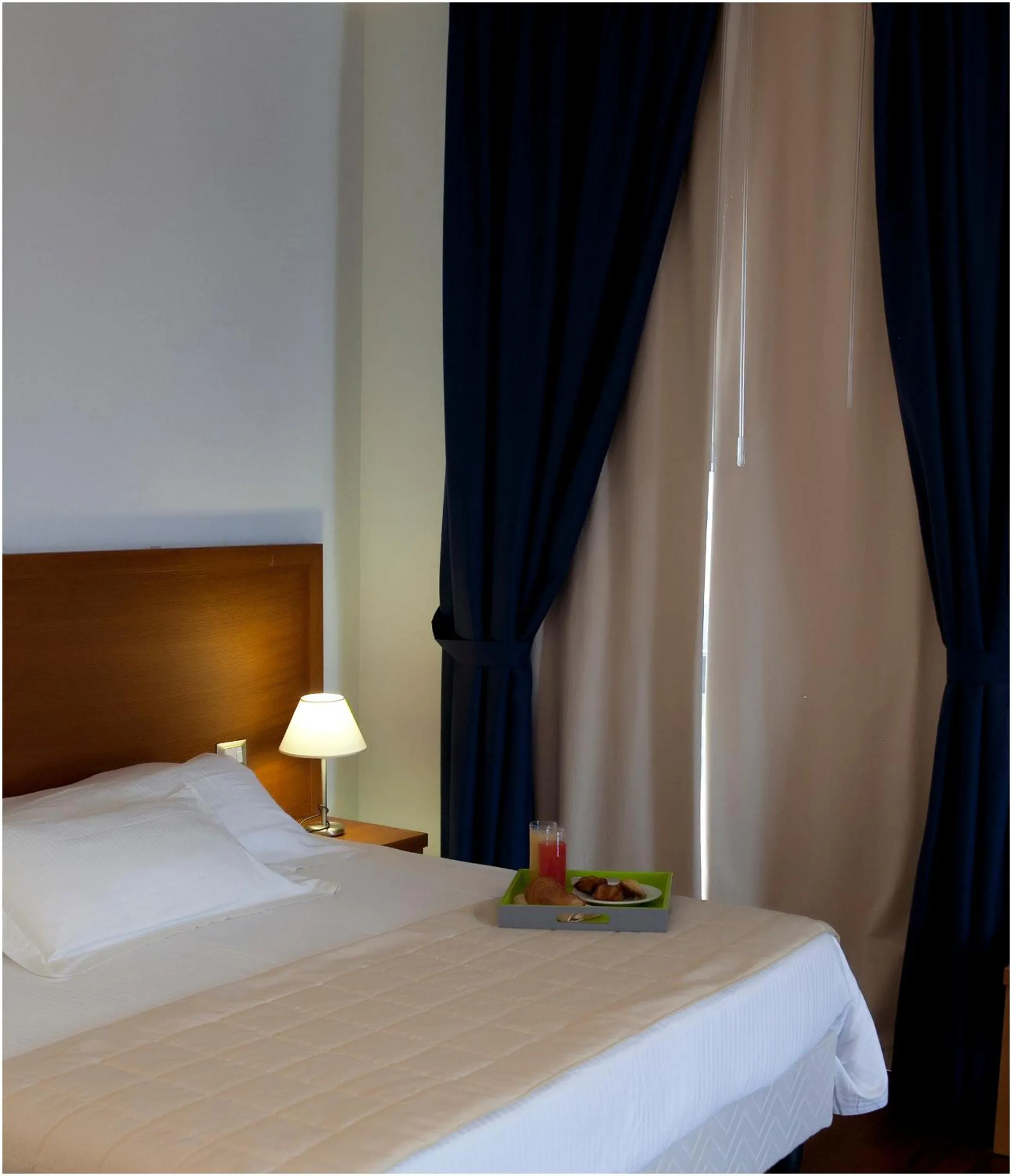 Bedroom, Bed in Hotel Tiziano