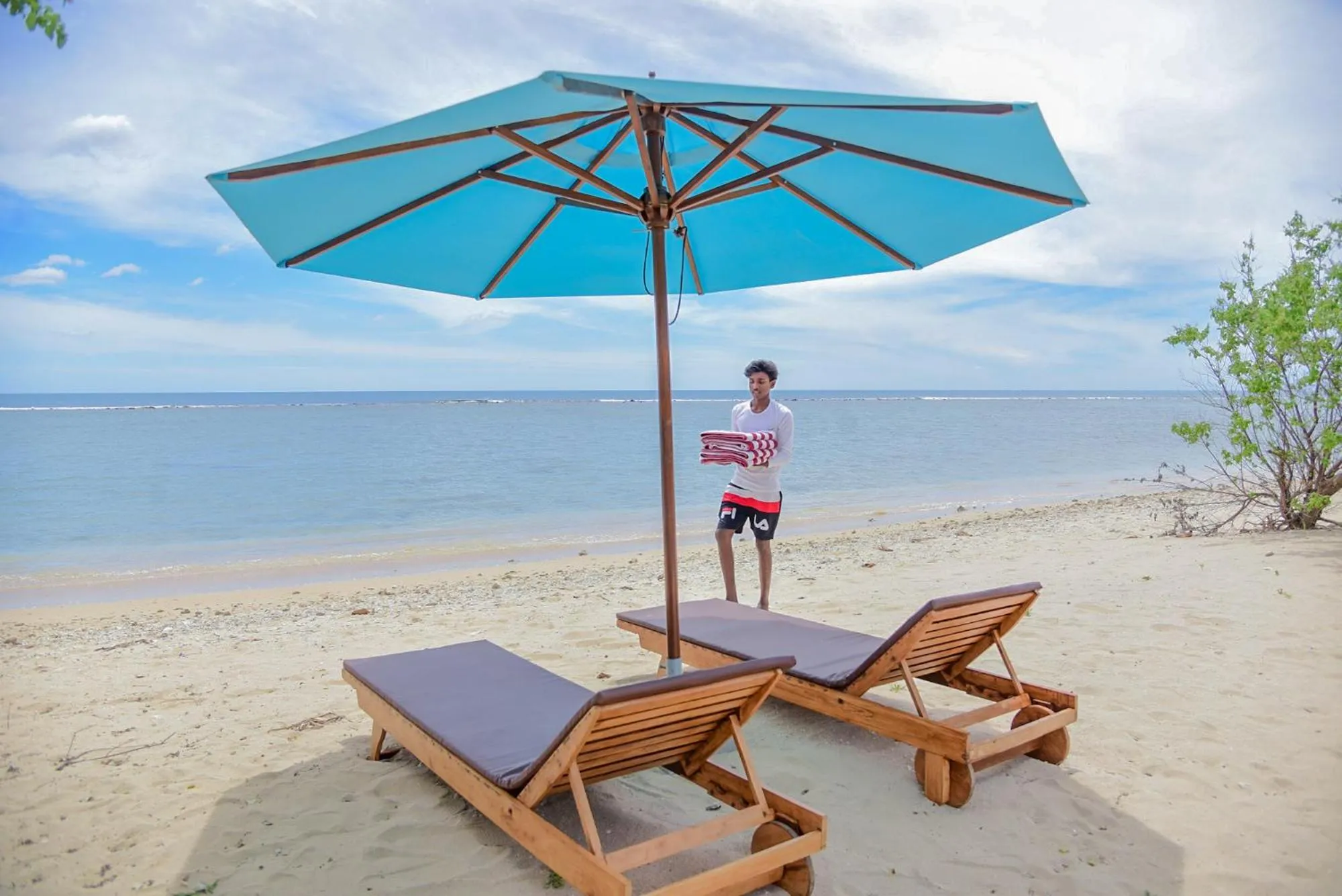 Beach in Breeze Pasikudah