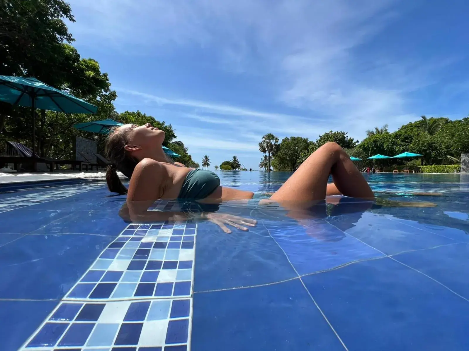 Swimming pool in Breeze Pasikudah Swimming pool in Breeze Pasikudah