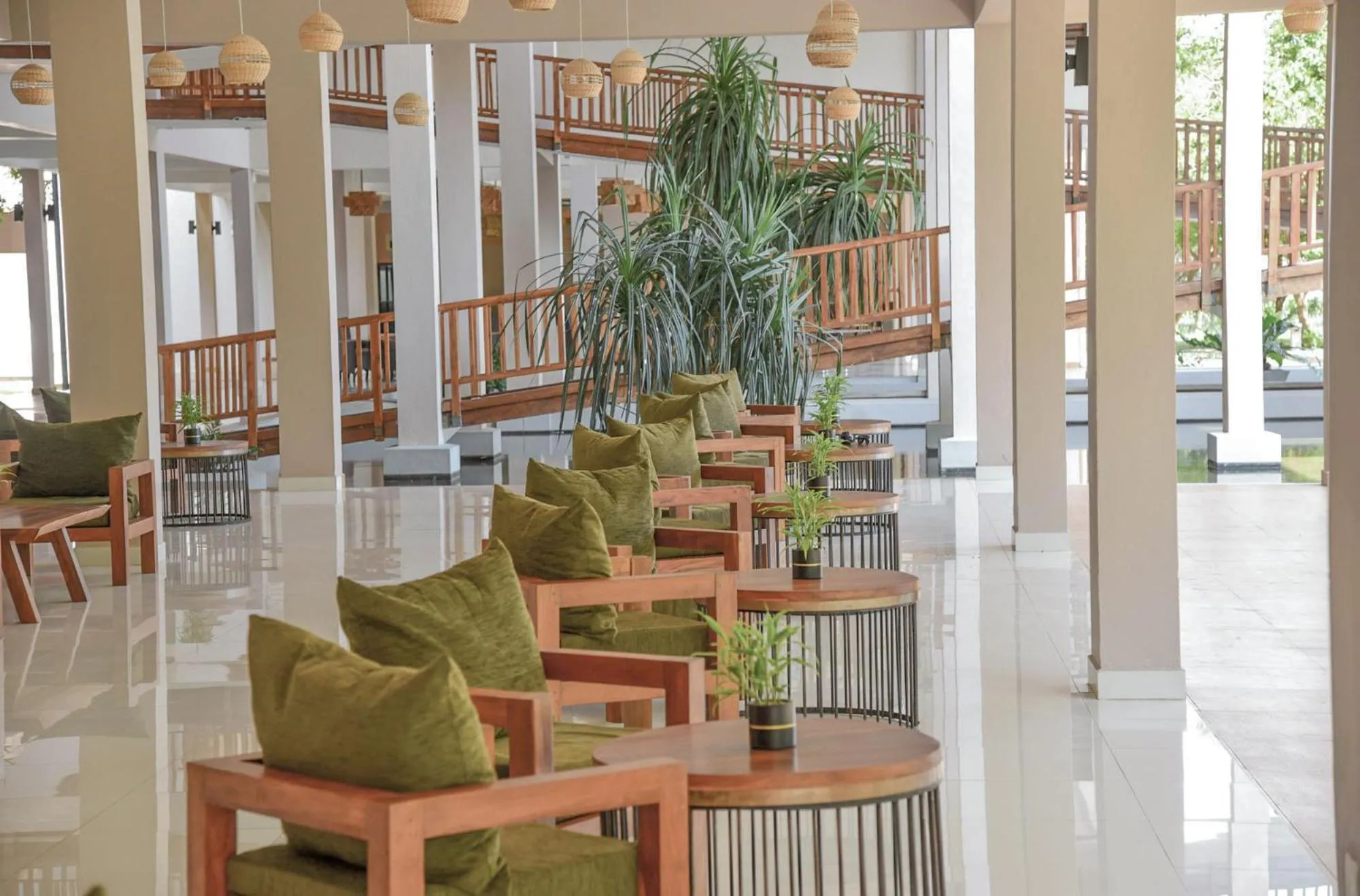 Lounge or bar in Breeze Pasikudah