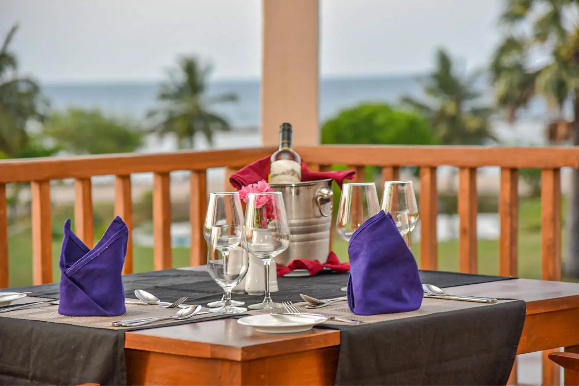 Restaurant/places to eat in Breeze Pasikudah Restaurant/places to eat in Breeze Pasikudah