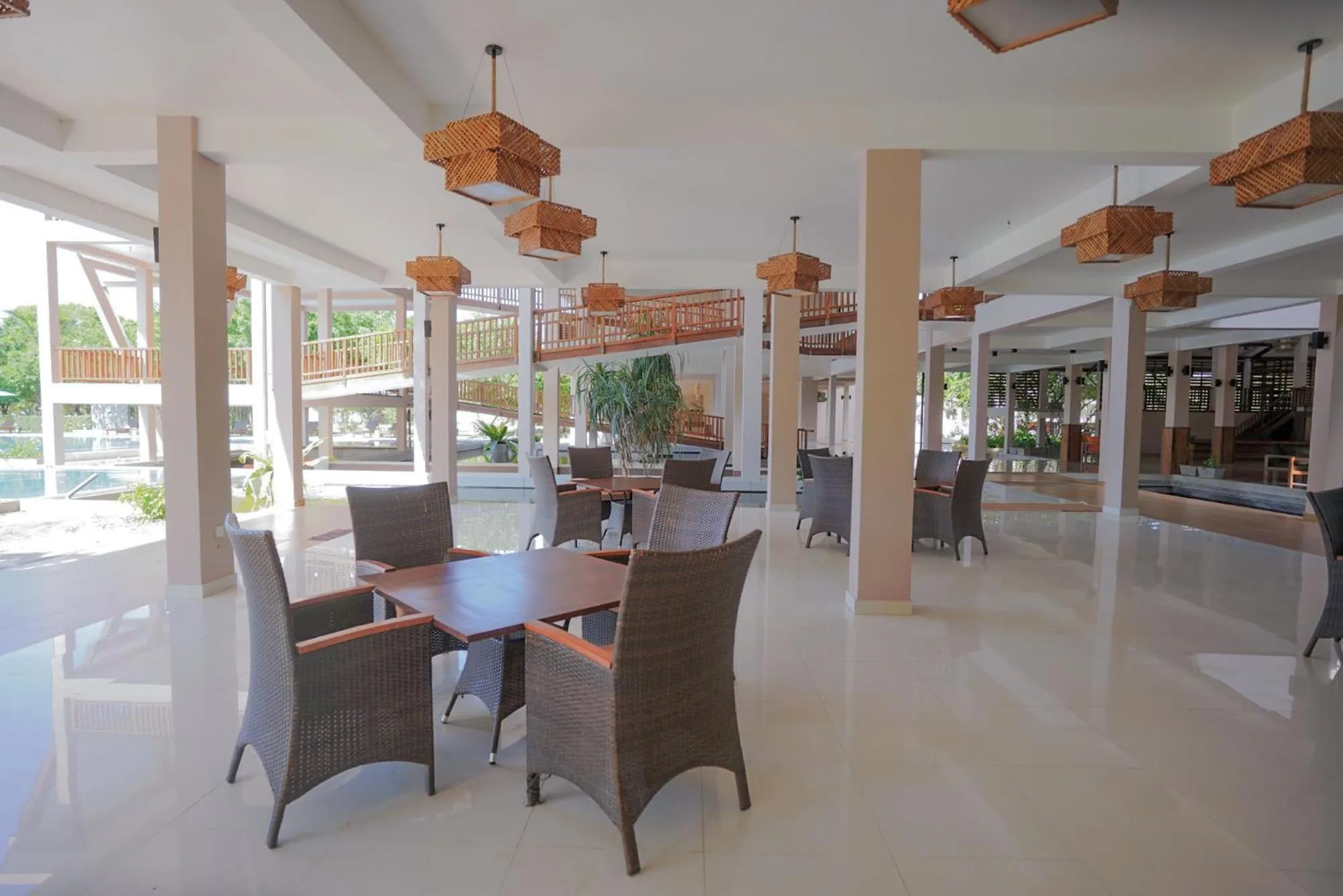 Restaurant/places to eat in Breeze Pasikudah