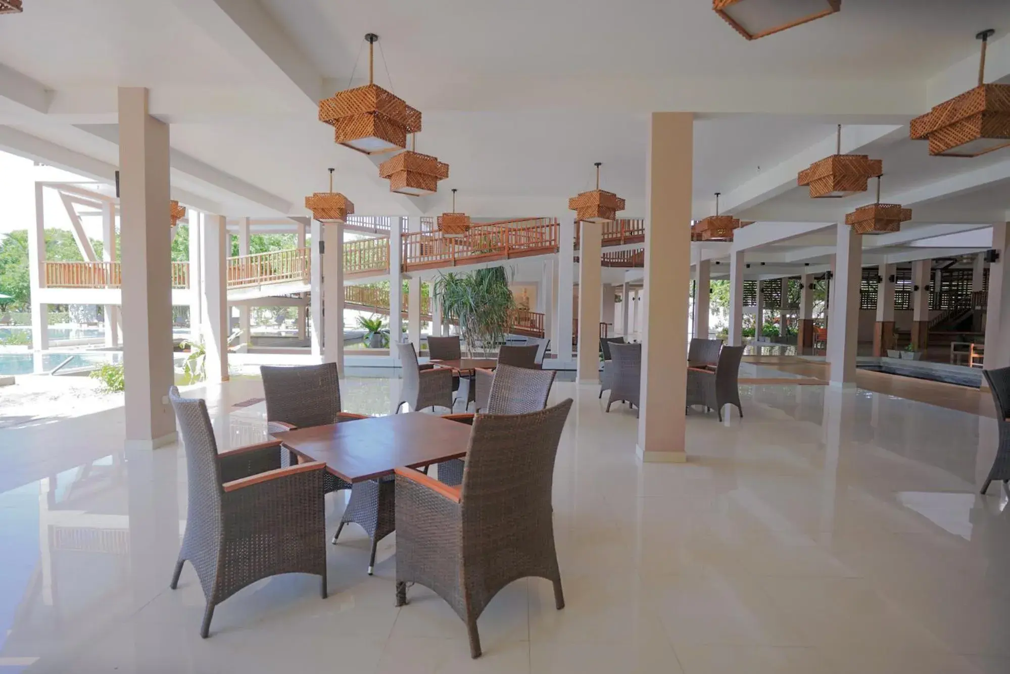 Restaurant/places to eat in Breeze Pasikudah Restaurant/places to eat in Breeze Pasikudah