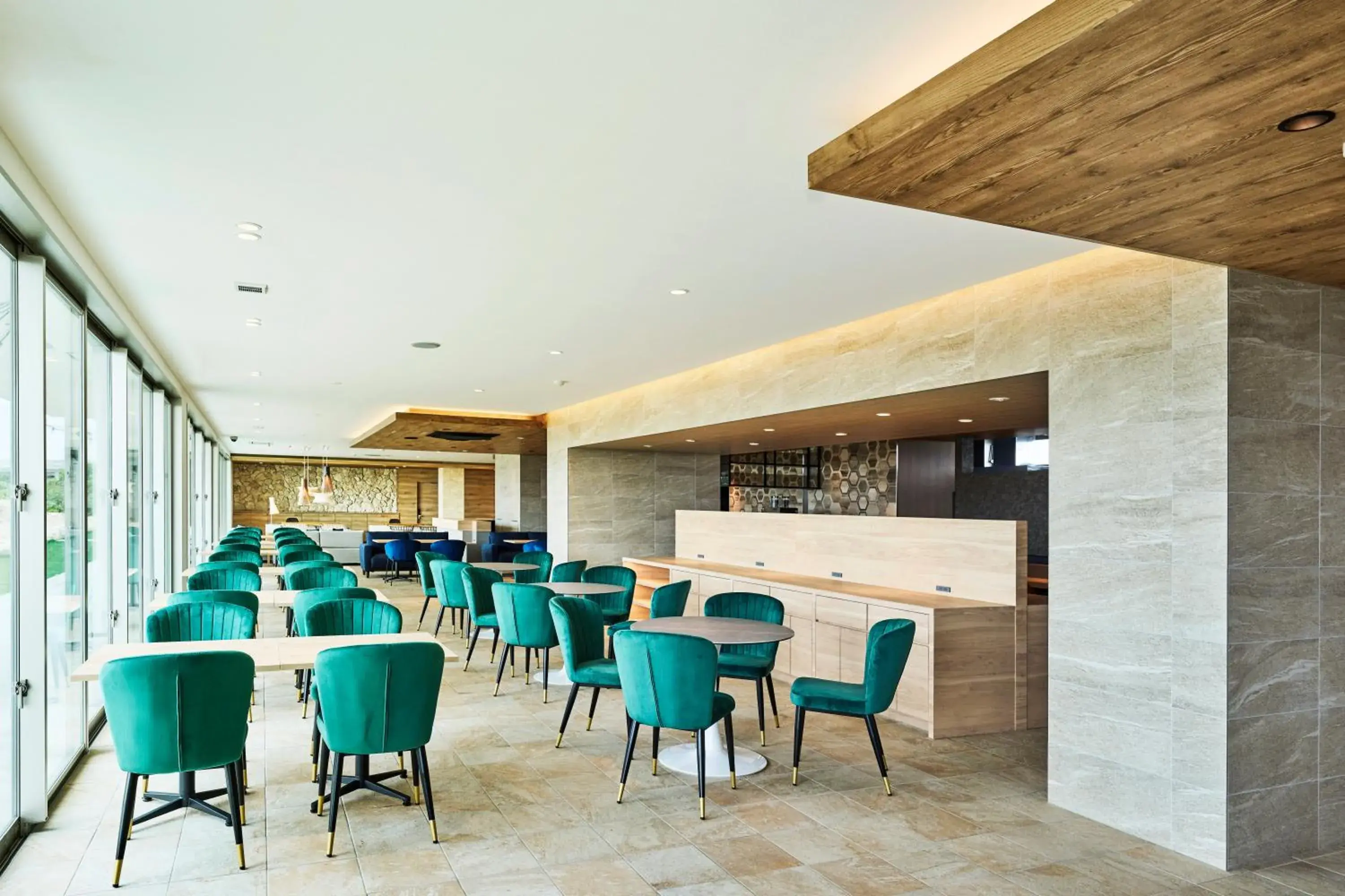 Restaurant/places to eat in Watermark Hotel Okinawa Miyakojima Restaurant/places to eat in Watermark Hotel Okinawa Miyakojima