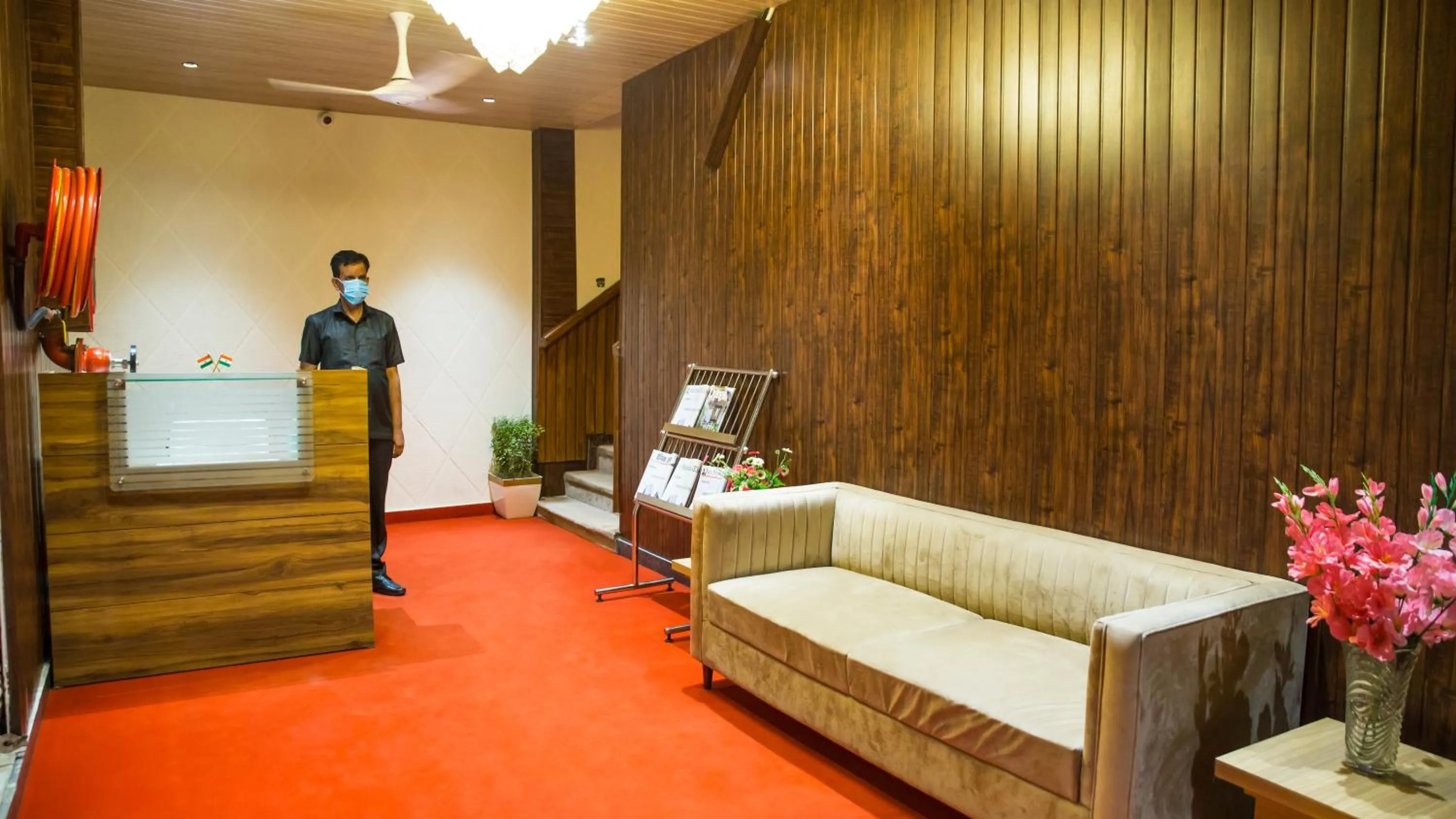 Lobby or reception in Royal 9 hotel & Banquet