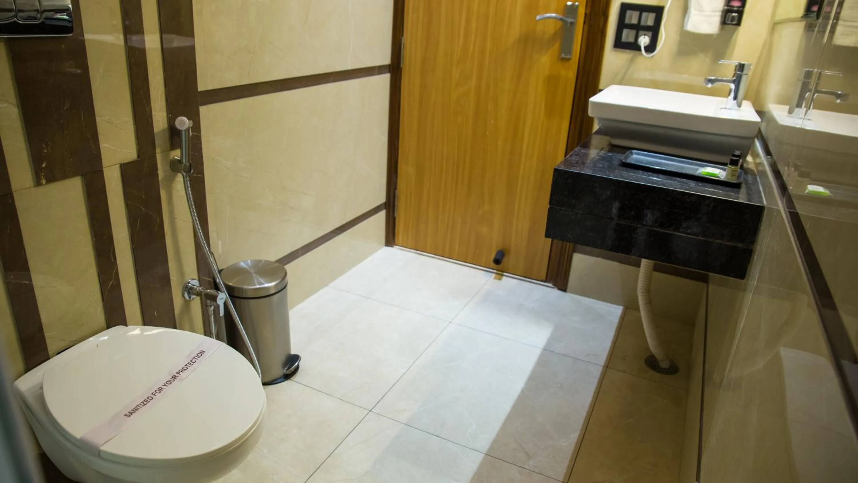 Bathroom in Royal 9 hotel & Banquet