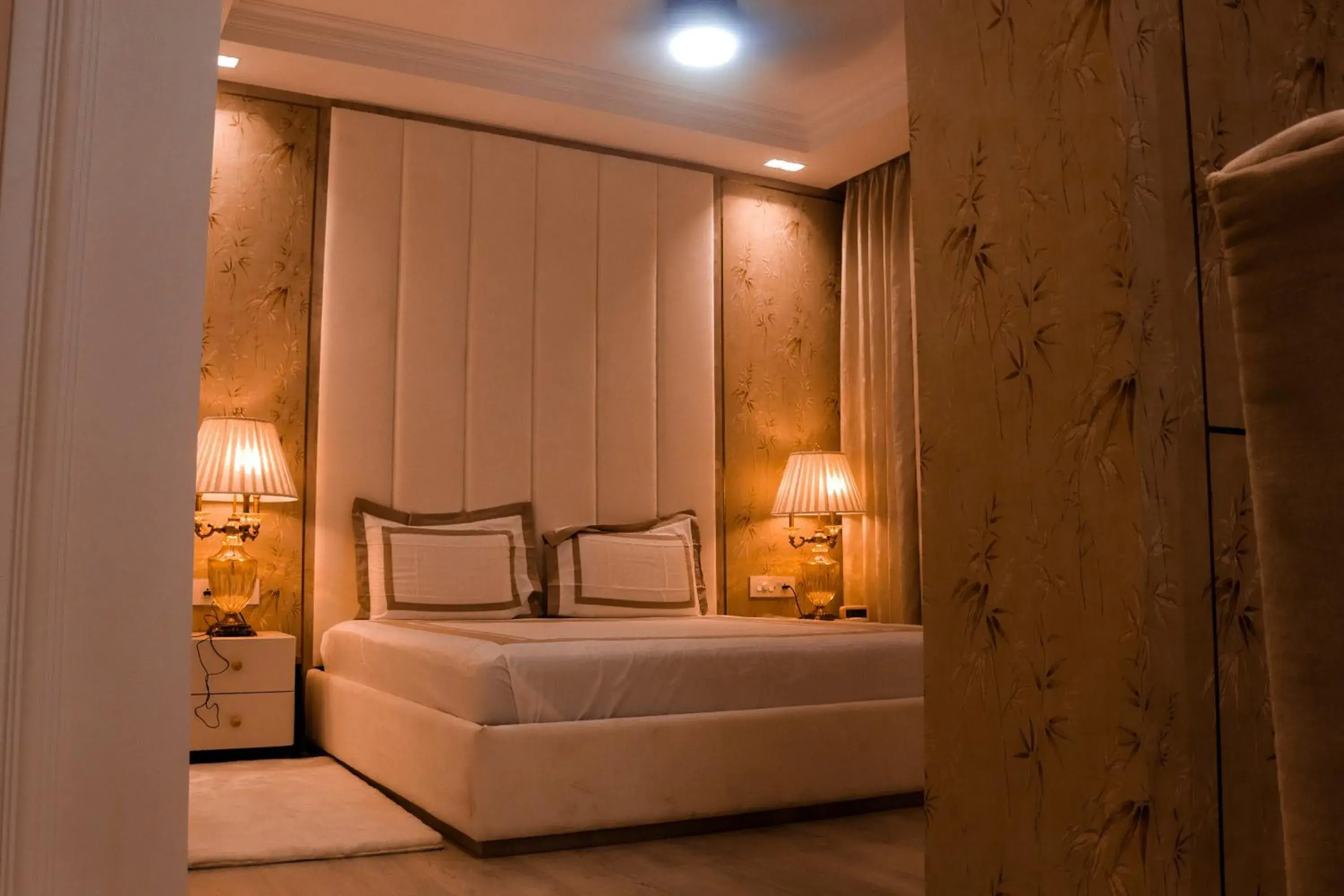 Presidential Suite - single occupancy in Royal 9 hotel & Banquet Presidential Suite - single occupancy in Royal 9 hotel & Banquet