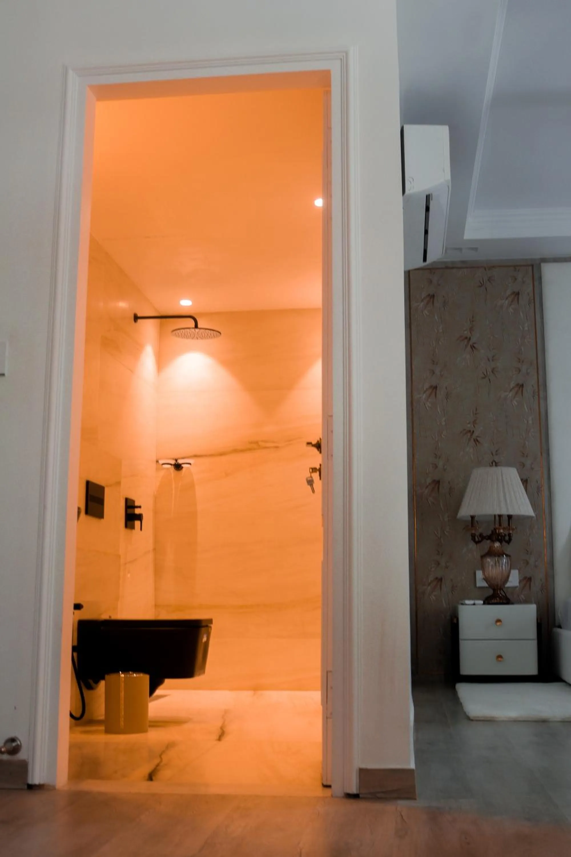 Bathroom in Royal 9 hotel & Banquet