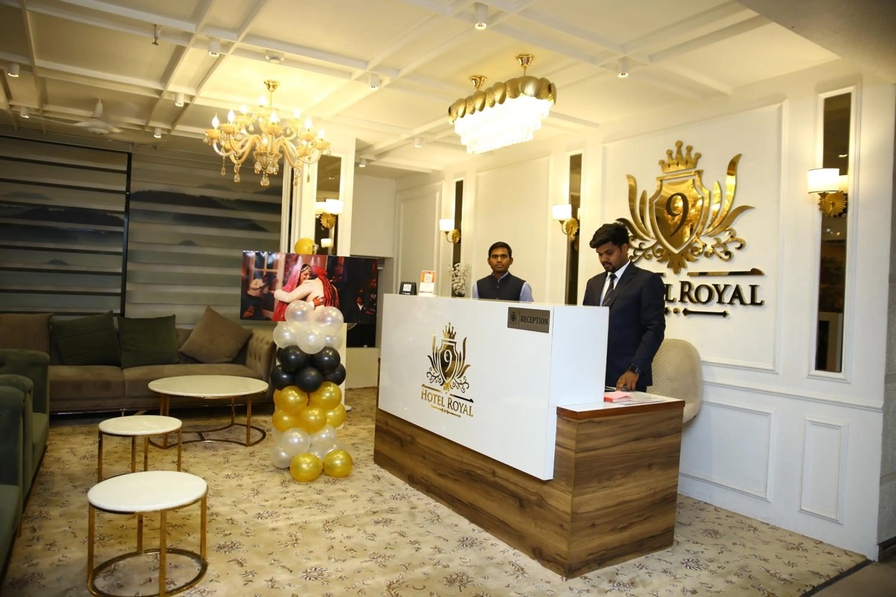 Lobby or reception in Royal 9 hotel & Banquet
