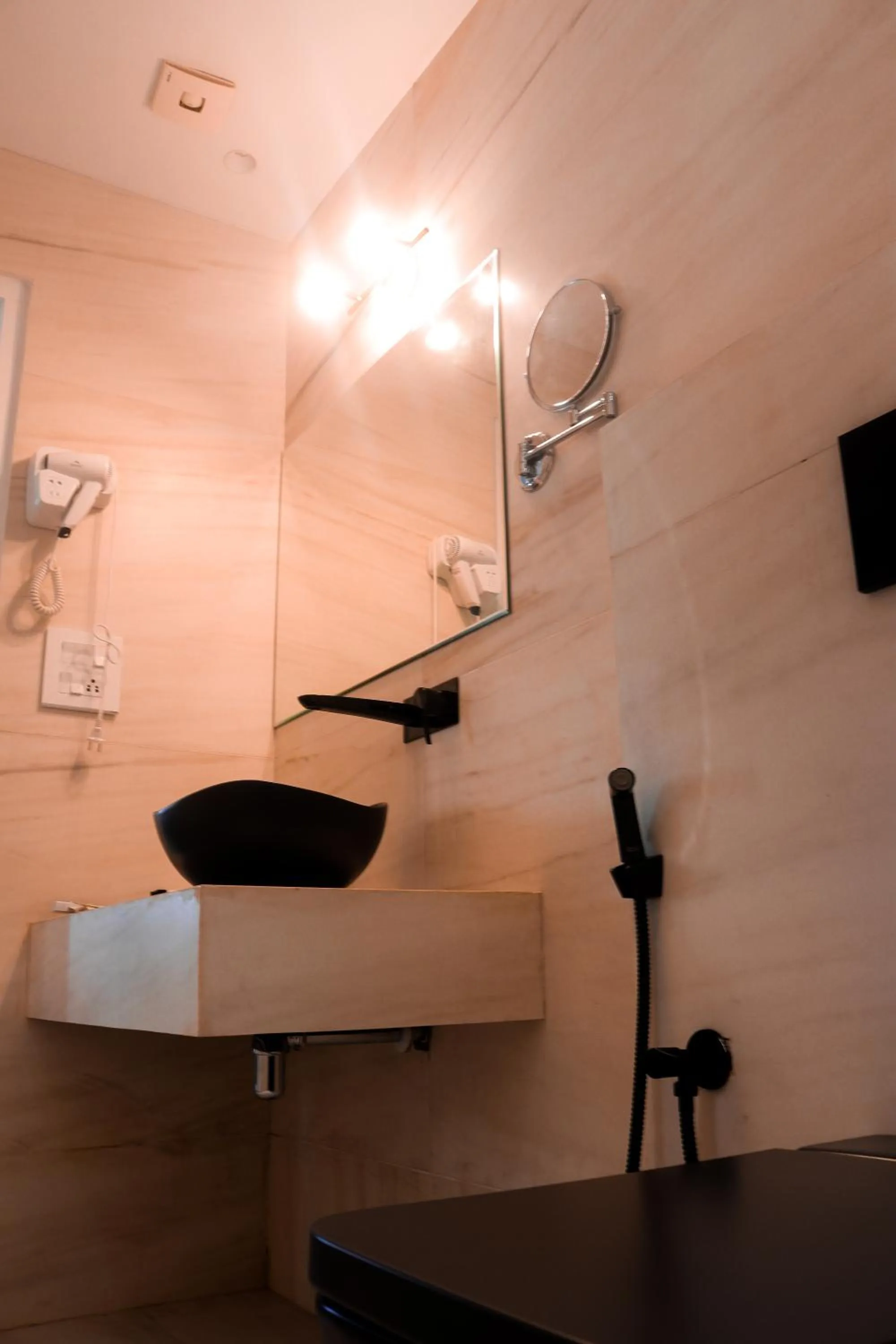 Bathroom in Royal 9 hotel & Banquet