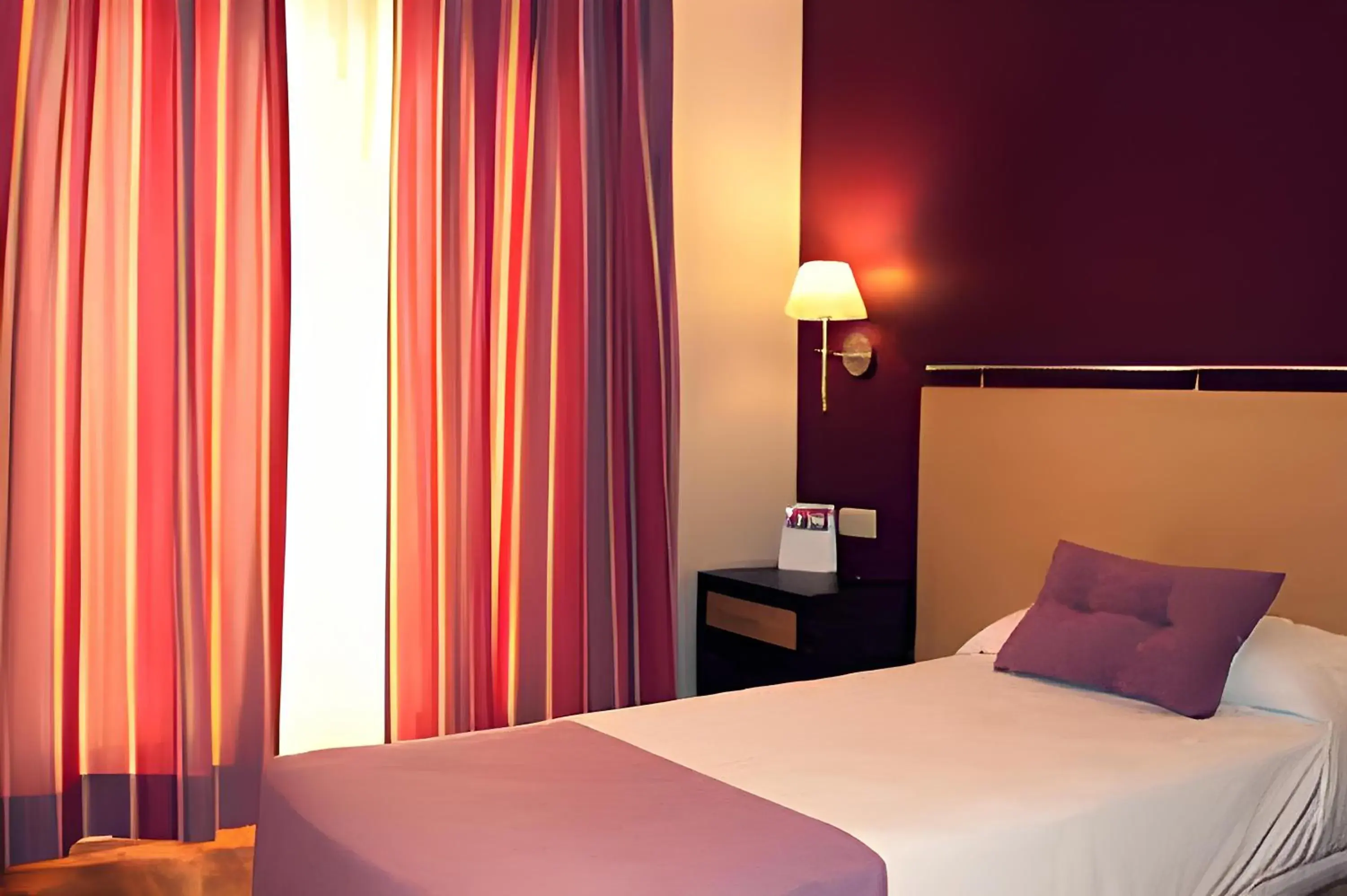 Photo of the whole room, Bed in Hotel Equo Aranjuez Photo of the whole room, Bed in Hotel Equo Aranjuez