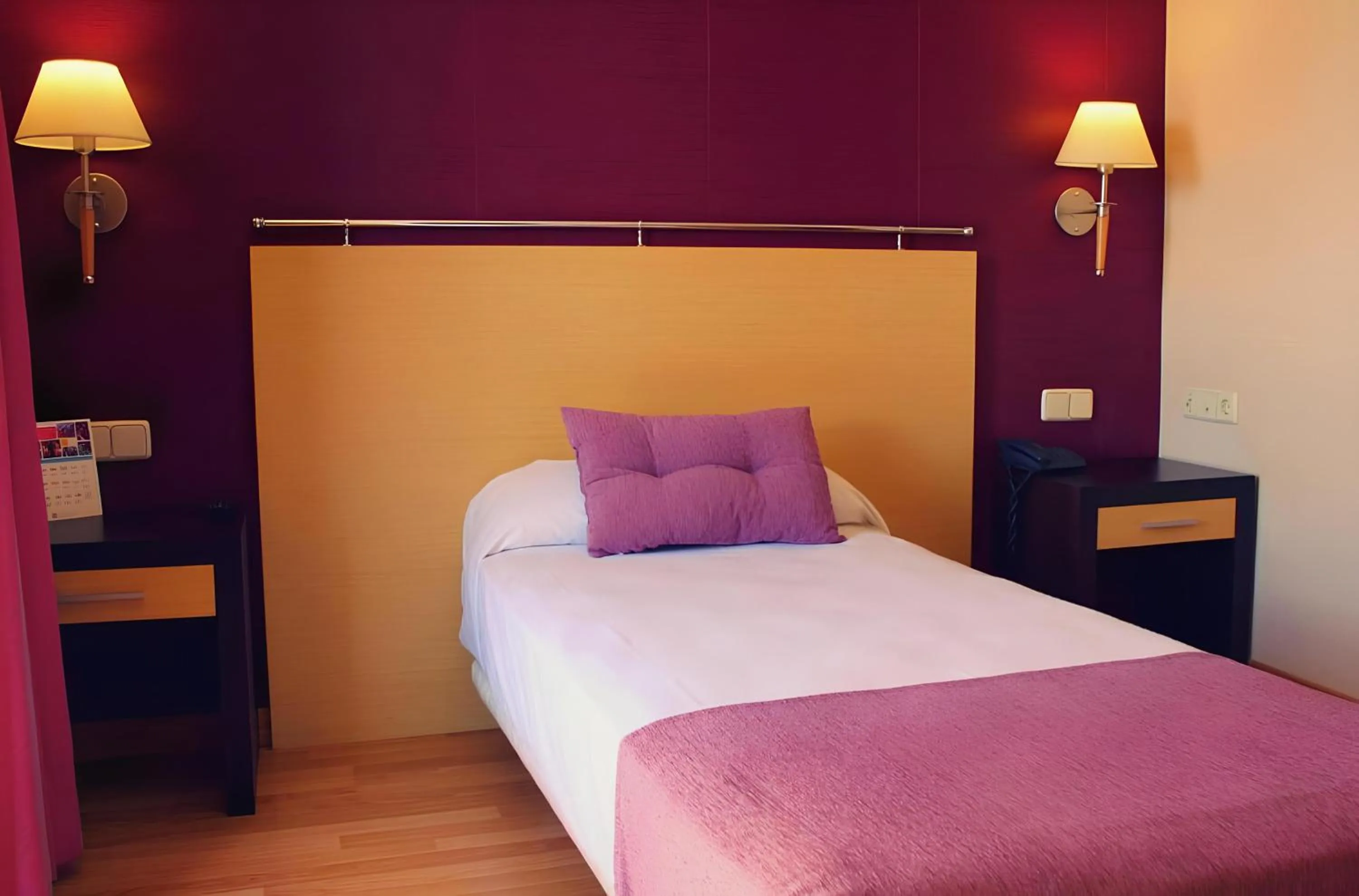 Bed in Hotel Equo Aranjuez